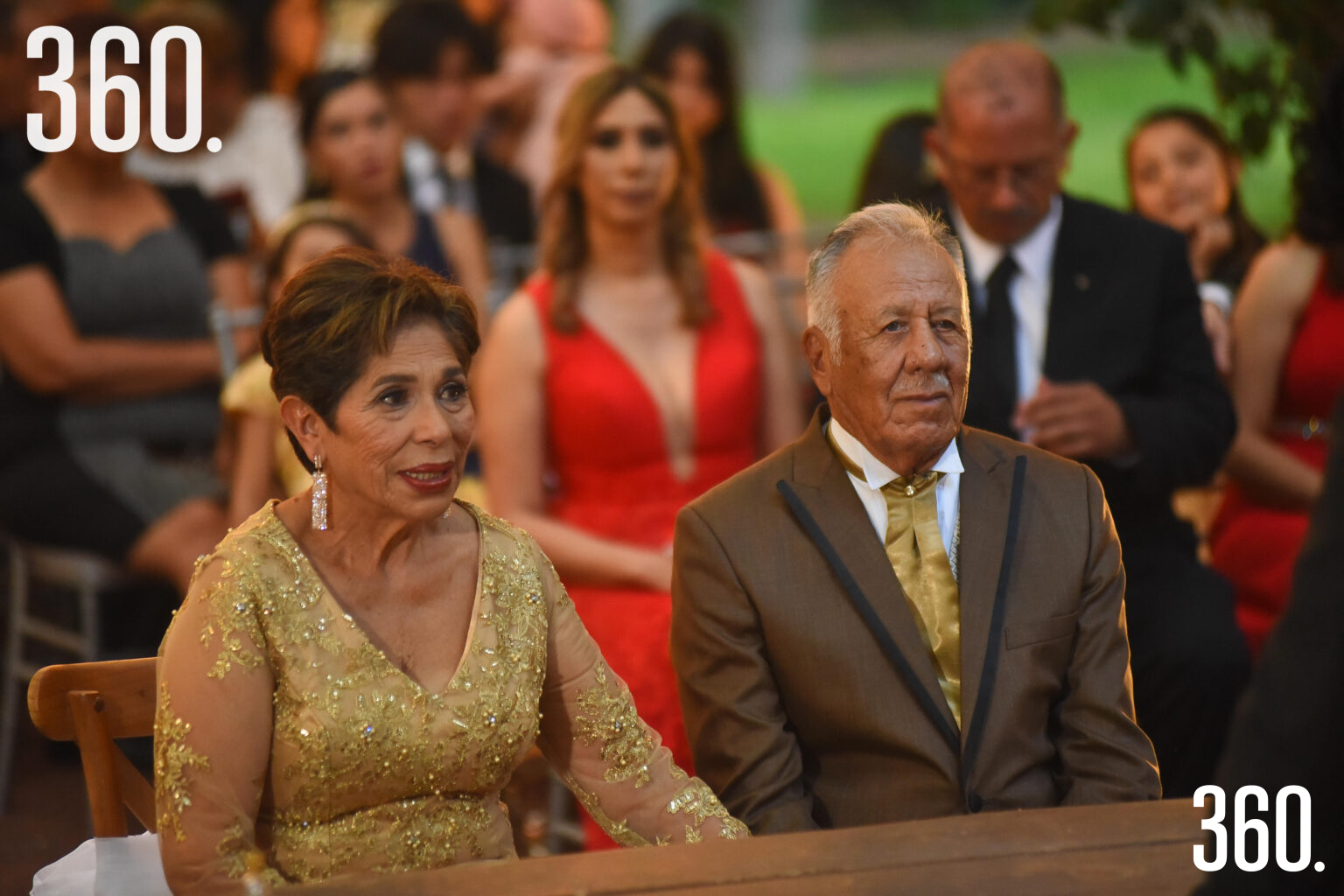 $!La parejas renovaron sus votos en una bella ceremonia litúrgica.