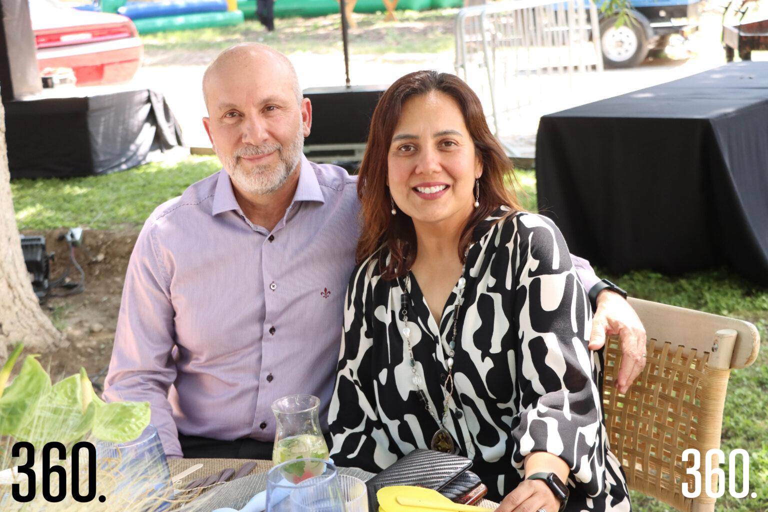 $!José Riojas y Laura de Riojas.