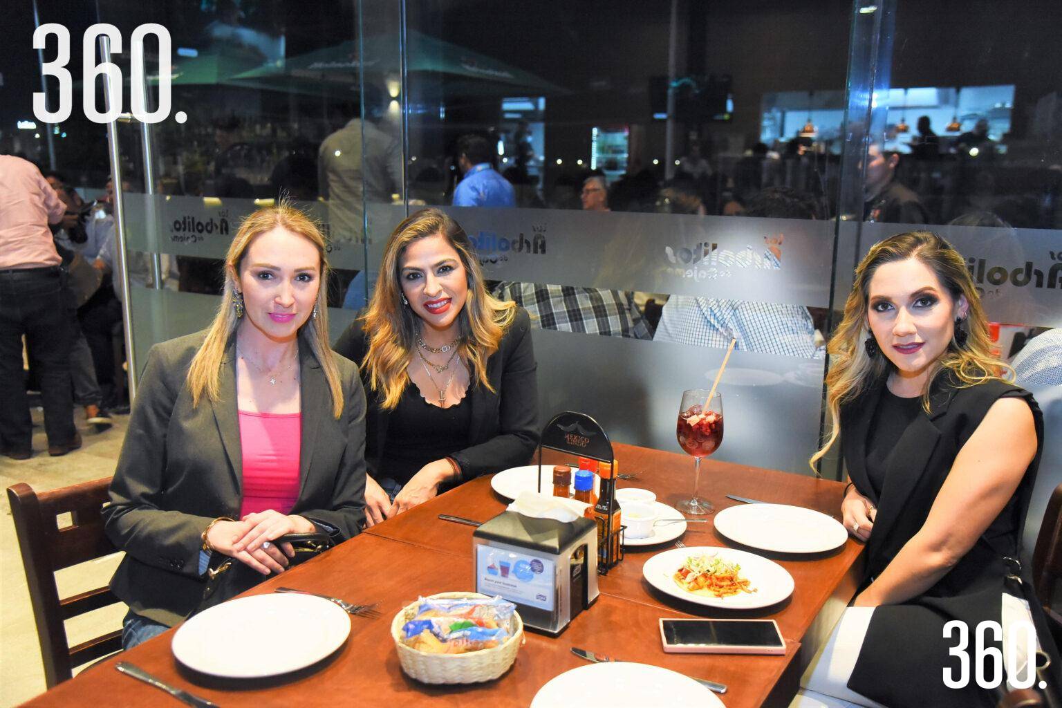 $!INAUGURAN SUCURSAL DE LOS ARBOLITOS DE CAJEME EN SALTILLO