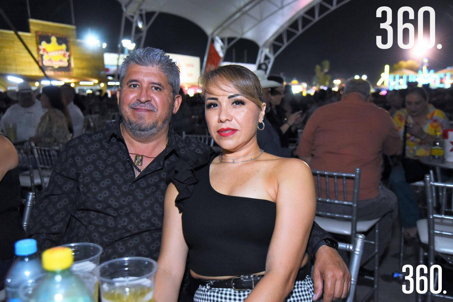 $!Juan Enrique Delgado y Miriam Hernández.