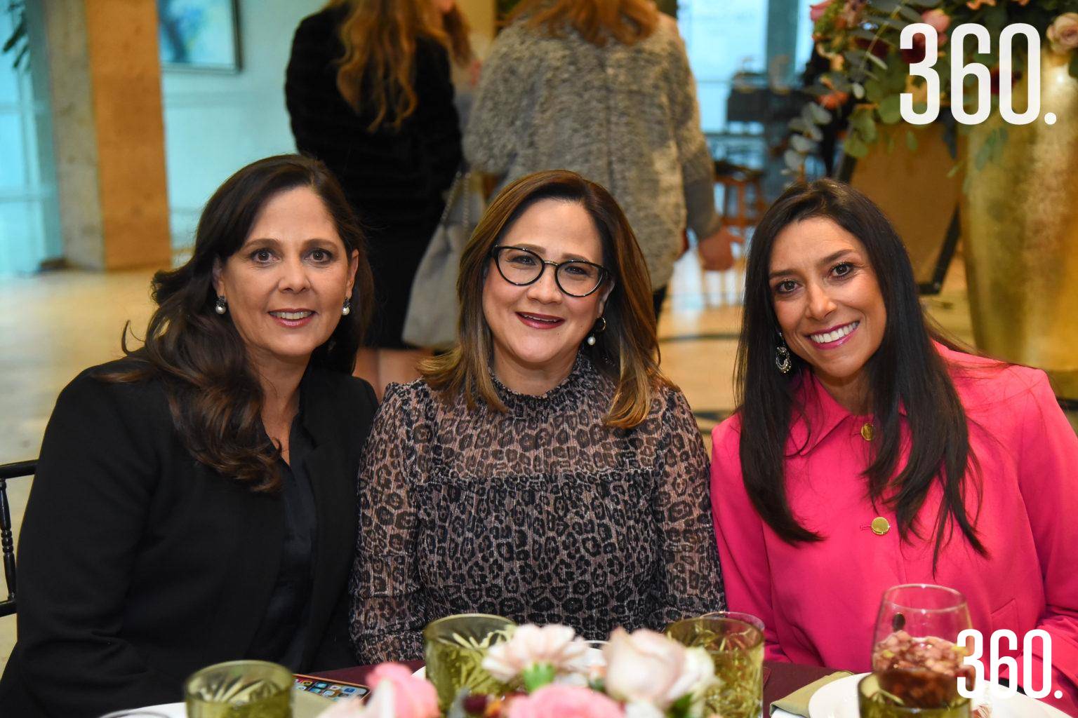 $!Pilar González, Claudia Loret y Mari Carmen Flores.