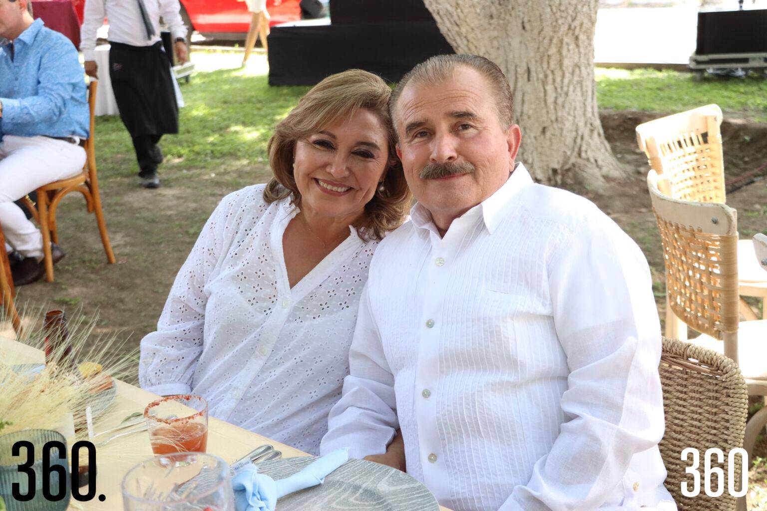 $!Diana Haro y Eleazar Villarreal.