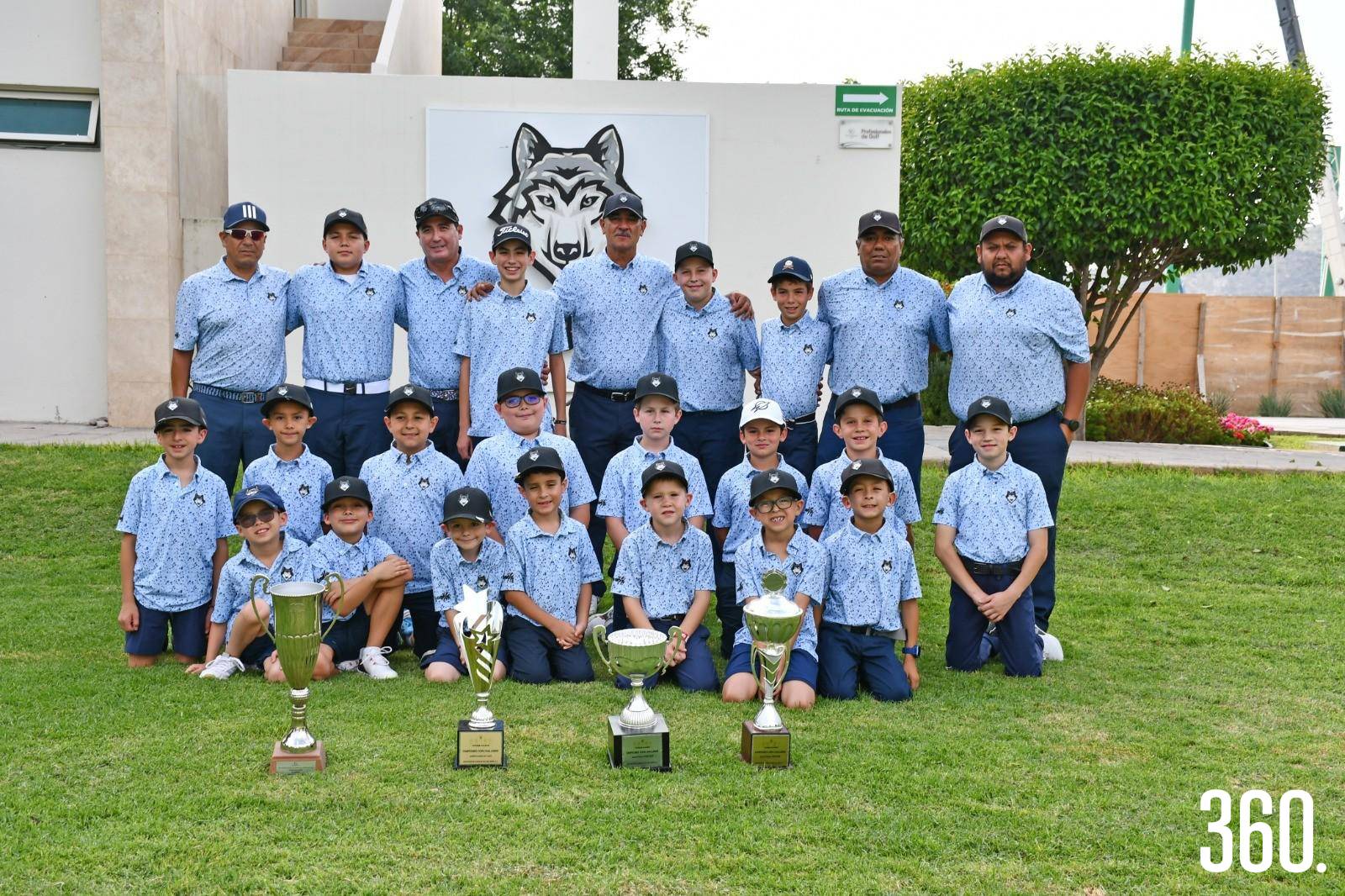 $!Equipo Lobos quienes ganaron la Copa Varonil y Copa Challenge en la Gira Junior Classic.