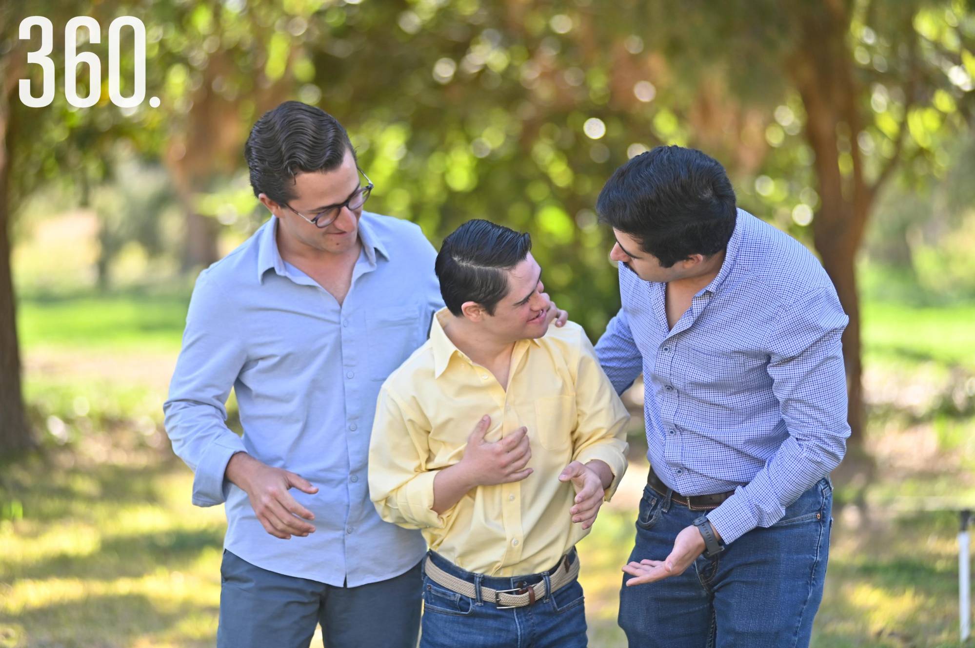 $!Pasar tiempo con sus hermanos lo hace muy feliz.