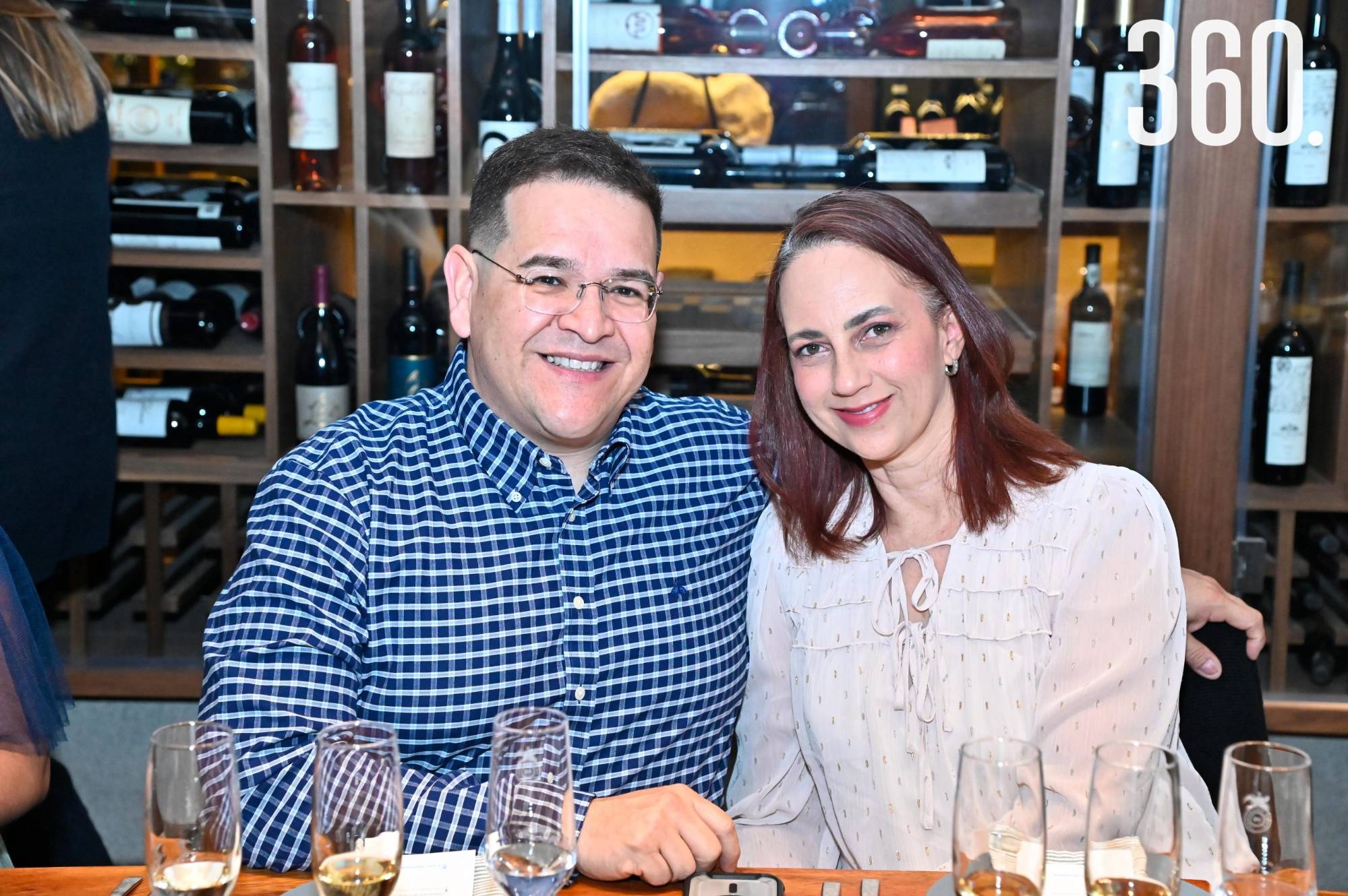 $!Óscar de la Peña y Adriana Delgado.
