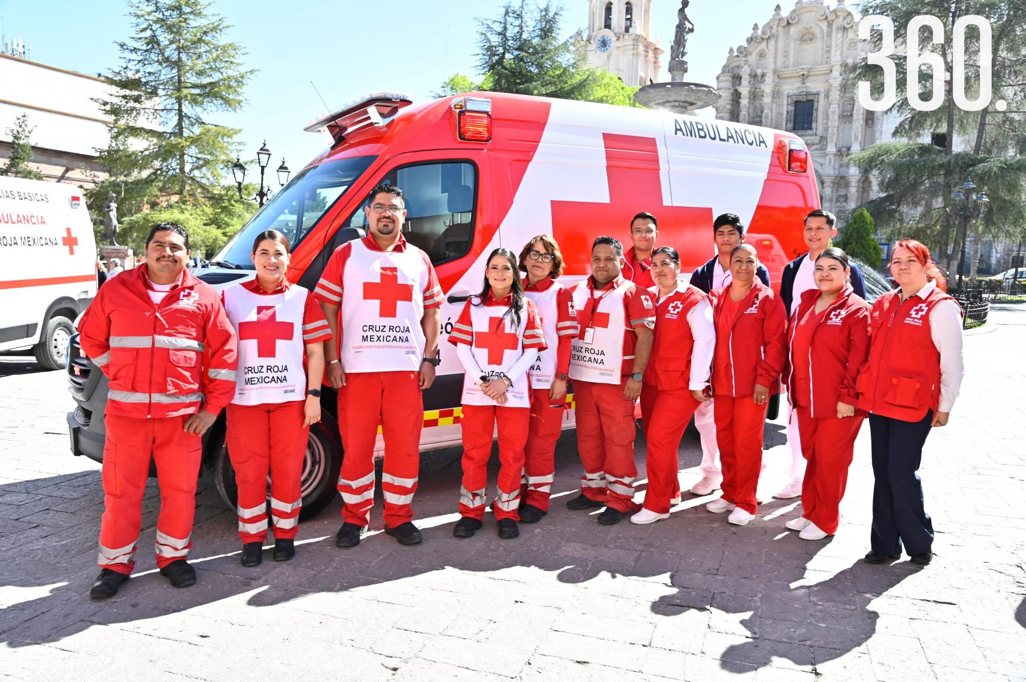 $!Equipo de paramédicos de la Cruz Roja.