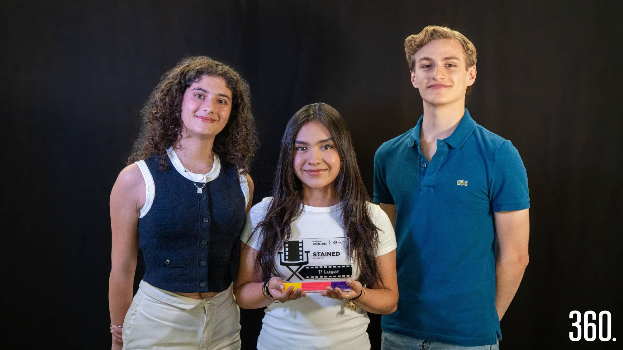 $!En ‘Stained’ los jóvenes cineastas exploran cómo las personas buscan encajar, aunque pierdan su esencia para lograrlo.