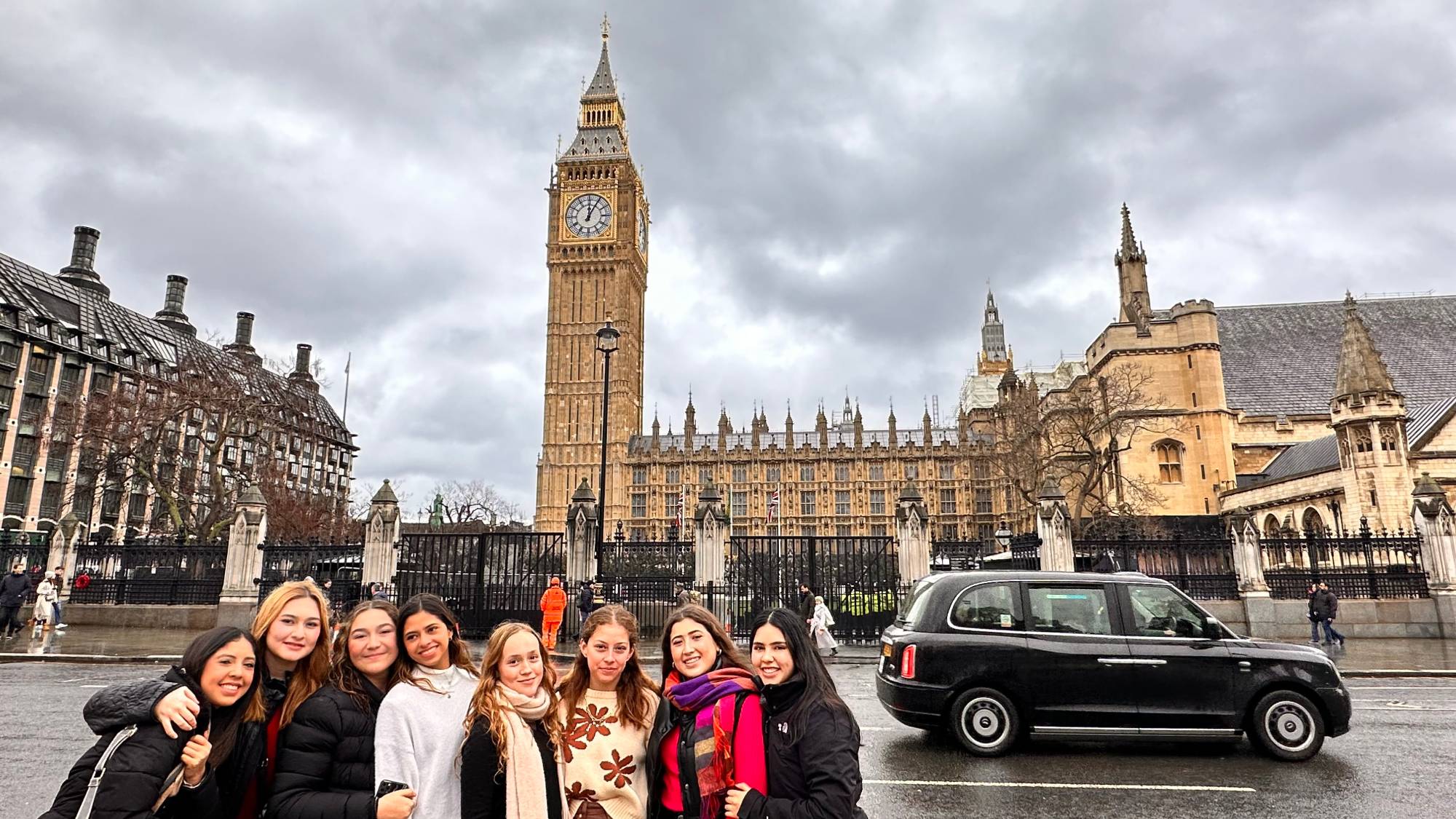 $!Frente al Big Ben en Londres, Reino Unido.