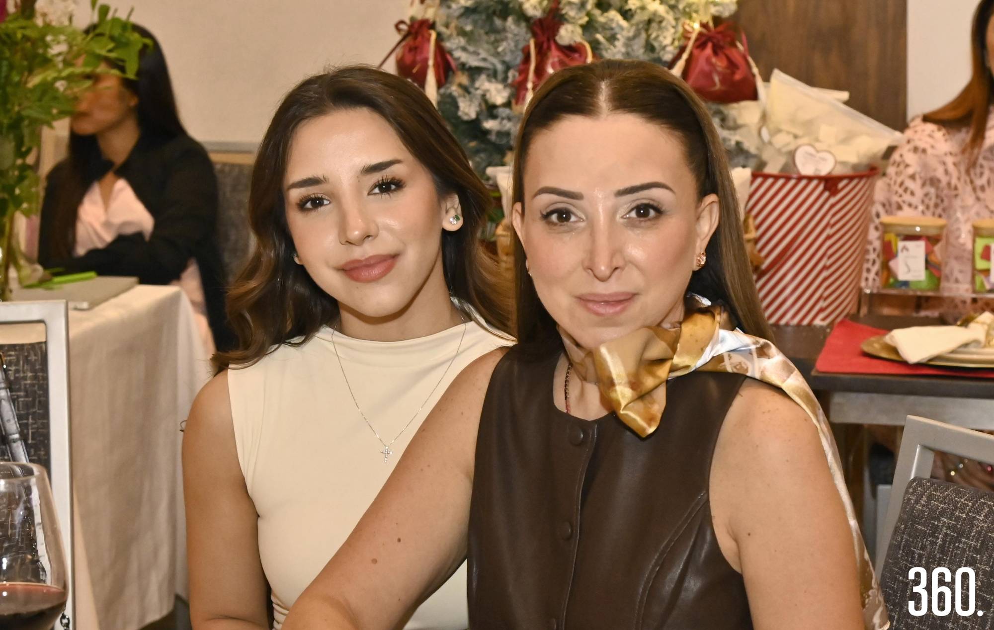 $!Marietta Garza y Marcela Maldonado.