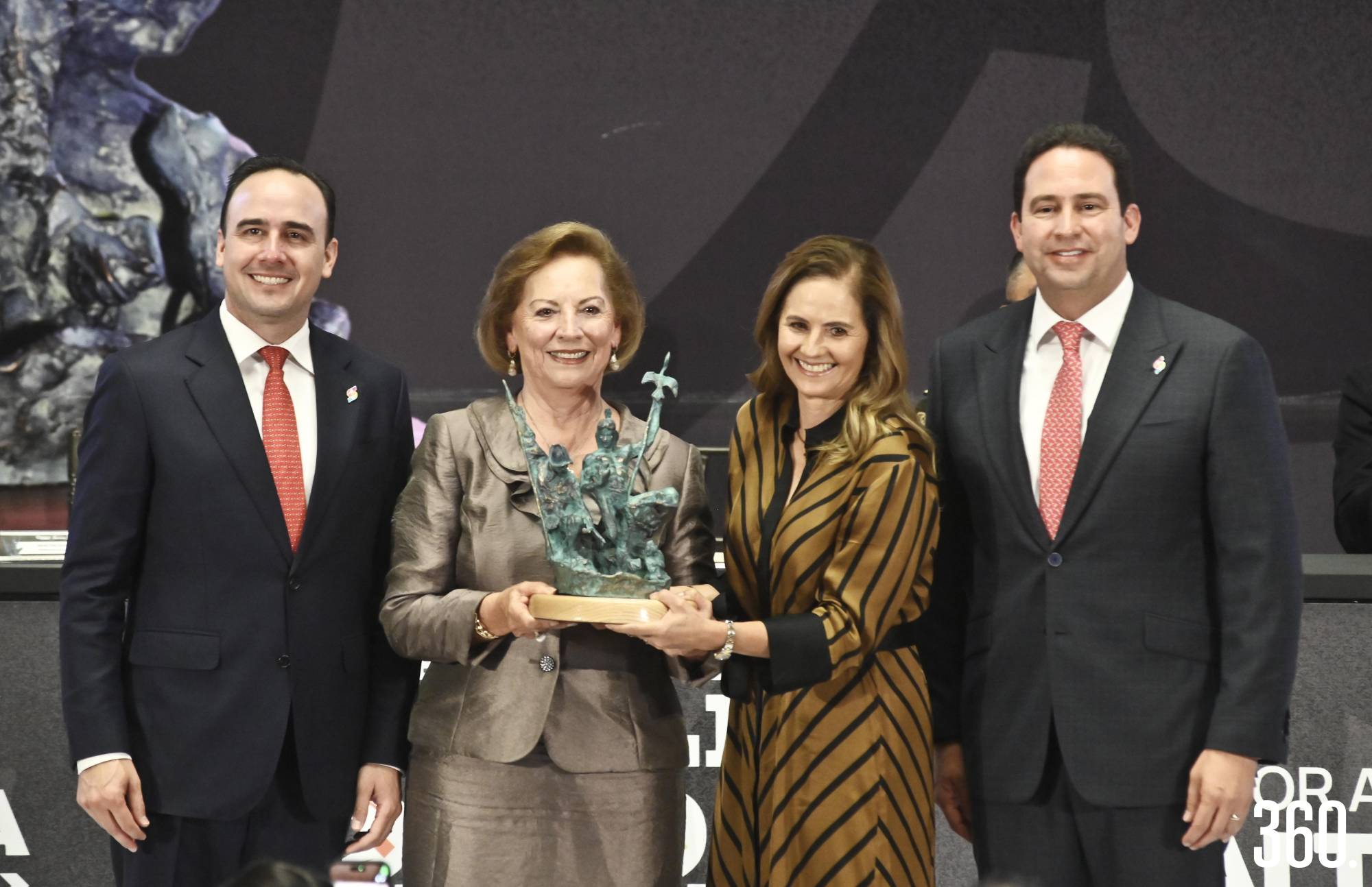$!Manolo Jiménez, Silvia de las Fuentes García, Liliana de la Peña y Javier Díaz.