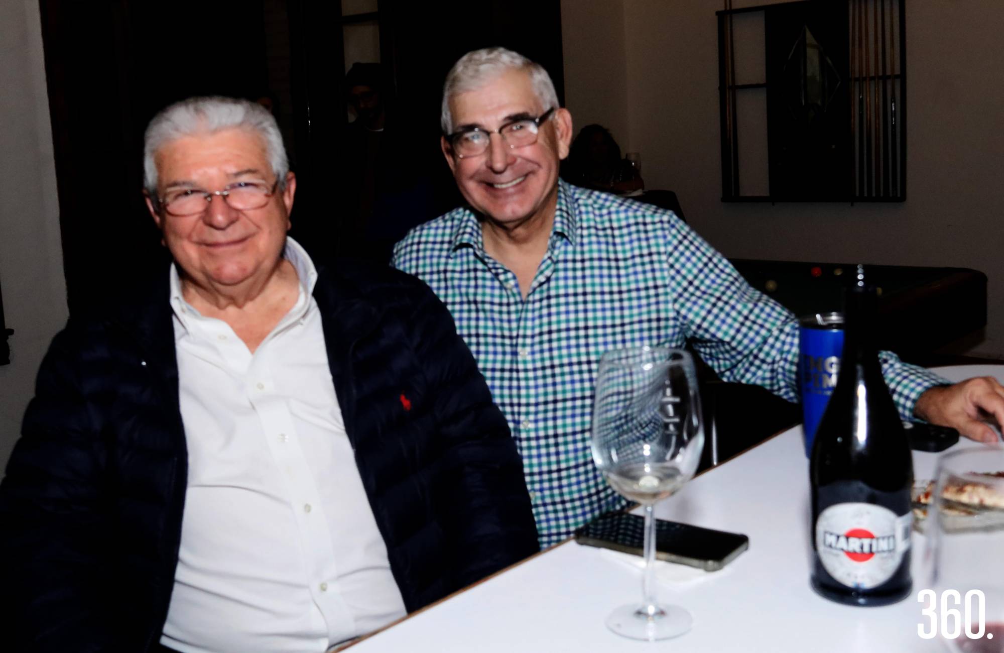 $!12 de diciembre del 2025 Revista 360._munizfra_ Hermanos Garza Fishburn Los hermanos Esteban y Garza Fishburn celebraron su cumpleaños en una gran fiesta efectuada en el edificio Antonio Dávila Ramos del Centro Histórico de Saltillo. Los hermanos Garza Fishburn Esteban y Salvador festejaron su cumpleaños dando la bienvenida a sus invitados en el tercer piso del edificio Antonio Dávila Ramos, la noche del viernes 12 de diciembre. Acompañaron al cumpleañero sus padres Rita Fishburn Olsen y José Manuel Garza, sus hermanos Emanuel y Rita Elena Garza Fishburn, amigos y familiares quiénes al llegar los felicitaban y les entregaban un obsequio. Una gran noche de convivencia con cada uno de los invitados quiénes disfrutaron de tres grupos que amenizaron el festejó además de disfrutaron de una deliciosa cena árabe y de un mixólogo que preparó diversas y deliciosas bebidas. TEXTO Y FOTOS: Francisco Muñiz. PIES DE FOTOS_FOLDER_12 Viernes_Hermanos Garza Fishburn 700f aaa. Esteban y Salvador Garza Fishburn celebraron su respectivo cumpleaños acompañados por sus familiares y amigos. 702f aaa. Rita Fishburn Olsen acompañada por Esteban y Emanuel Garza Fishburn, Ana Celia Aguirre, Ángela Garza, Salvador y Rita Elena Garza Fishburn. 703f aaa. José Manuel Garza con sus hijos Emanuel, Esteban, y Rita Elena Garza Fishburn. 704f aaa. Emanuel Garza Fishburn, Eduardo Garza, José Manuel Garza, Esteban y Salvador Garza Fishburn acompañados por Arturo Reveles y Joel Martínez. 705f. 705f aaa. Emanuel, Esteban, Salvador y Rita Elena Garza Fishburn. 706f aaa. Salvador y Rita Elena Garza Fishburn. 707f aaa. Gabriel Ramos, Esteban Garza Fishburn y Armando Castilla Galindo. 708f aaa. Gabriel Ramos, Rita Elena Garza Fishburn y Luis Miguel Dorador. 709f aaa. Esteban Garza Fishburn y Luisa Fernanda Guerra Castilla. 710f. Kena Bustillos, Rita Elena Garza Fishburn, Aracely Peña, Gabriela Möeller y Carolina Santana. 711f. Laurent Panis, José Manuel Garza y Luis Miguel Dorador. 712f. Rogelio Echavarría y Camila Fuentes. 713f. Maribel Fantini y Joel Martínez. 714f. Honorio Peñazul, Eduardo Garza y Arturo Reveles. 715f. René Martínez, Osvaldo Fuentes y Omar Flores. 716f. Diana Lugo, Alfonso Ballesteros y Edgar López. 717f. Gabriela, Priscila Orta y Jesús de la Mora. 718f. Alejandro Bazaldúa y Norma Martínez. 719f. Emanuel Garza Fishburn, Alejandro Bazaldúa y . 720f. Deyanira Tarno y Gabriela Möeller. 721f. Aracely Peñaloz, Carolina Santana y Maribel Fantini. 722f. Víctor Oropeza, Perla Rodríguez y Emanuel Alcántara. 723f. Edmundo Nuncio y Alejandro Bazaldúa. 724f. Verónica, Karen y Dalia Oropeza. 725f. Esteban recibió la felicitación de parte de Jorge Martínez. 726f. Laurent Panis y Kena Bustillo. 727f aaa. Angela y Emanuel Garza acompañados por Ana Celia Aguirre. 728f. Rodolfo Garza, Roberto Cantú, Antonio Durón y Omar Pineda. 729f. Salvador Álvarez y Haedy Contreras. 730f. Gerardo Ruis Smith y Fernanda Arreola. 731f. Alejandro Cárdenas, Eugenia Panis, Ary Olguín, Emanuel Esteban y Angéla Garza Aguirre. 732f. Rossana Martínez y Alán Escobedo. 733f. Chente Tapia, Alejandro Arizpe, Juan Valdés y Roberto Rojas. 734f aaa. Fabio Gentiloni Arizpe, Esteban Garza Fishburn y Marifer Pérez. 735f. Diego Rocha y Héctor Vargas. 736f. Luis Fernanda Guerra Castilla y Valeria Flores. 737f. Esteban Garza Fishburn y Luis Fernanda Guerra Castilla. 738f aaa. Sebastián Arizpe y Luisa Fernanda Guerra Castilla. 739f aaa. Ana Salas, Nacho Valdés y Deyanira Tarno. 740f. Salomón Abedrop y Eduardo Garza. 741f. Chente Tapia, Mariza de la Rosa y Esteban Garza Fishburn. 742f aaa. Claudia Prado y Carolina Santana. 743f aaa. Sergio y Mariana Pedraza. 744f aaa. Angélica Maldonado y Emiliano Sánchez. 745f aaa. Honorio Peñazul, Joel Martínez, Eduardo Garza, Armando Castilla Galindo y Arturo Reveles.