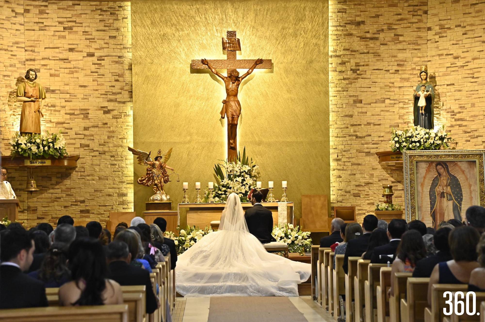 $!Juraron amor eterno frente al altar.