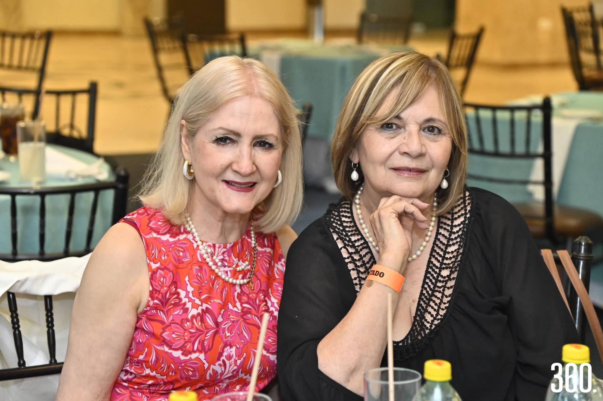 $!Vicky Guerrero de Alemán y Rosy Garza.