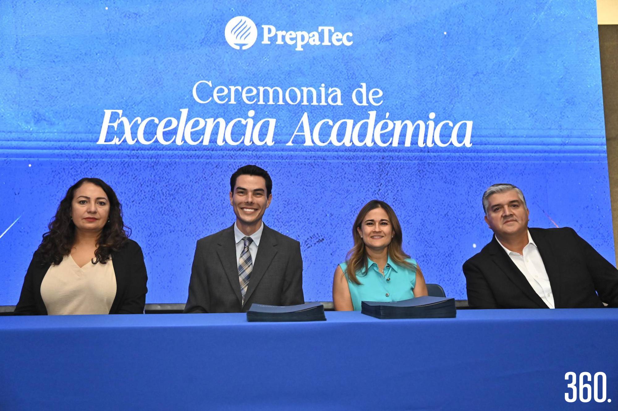 $!Betzabé Izarraras García, Adrián González Zambrano, Karina Medrano Guerra y Gerardo Antonio Alvarado Esquivel.