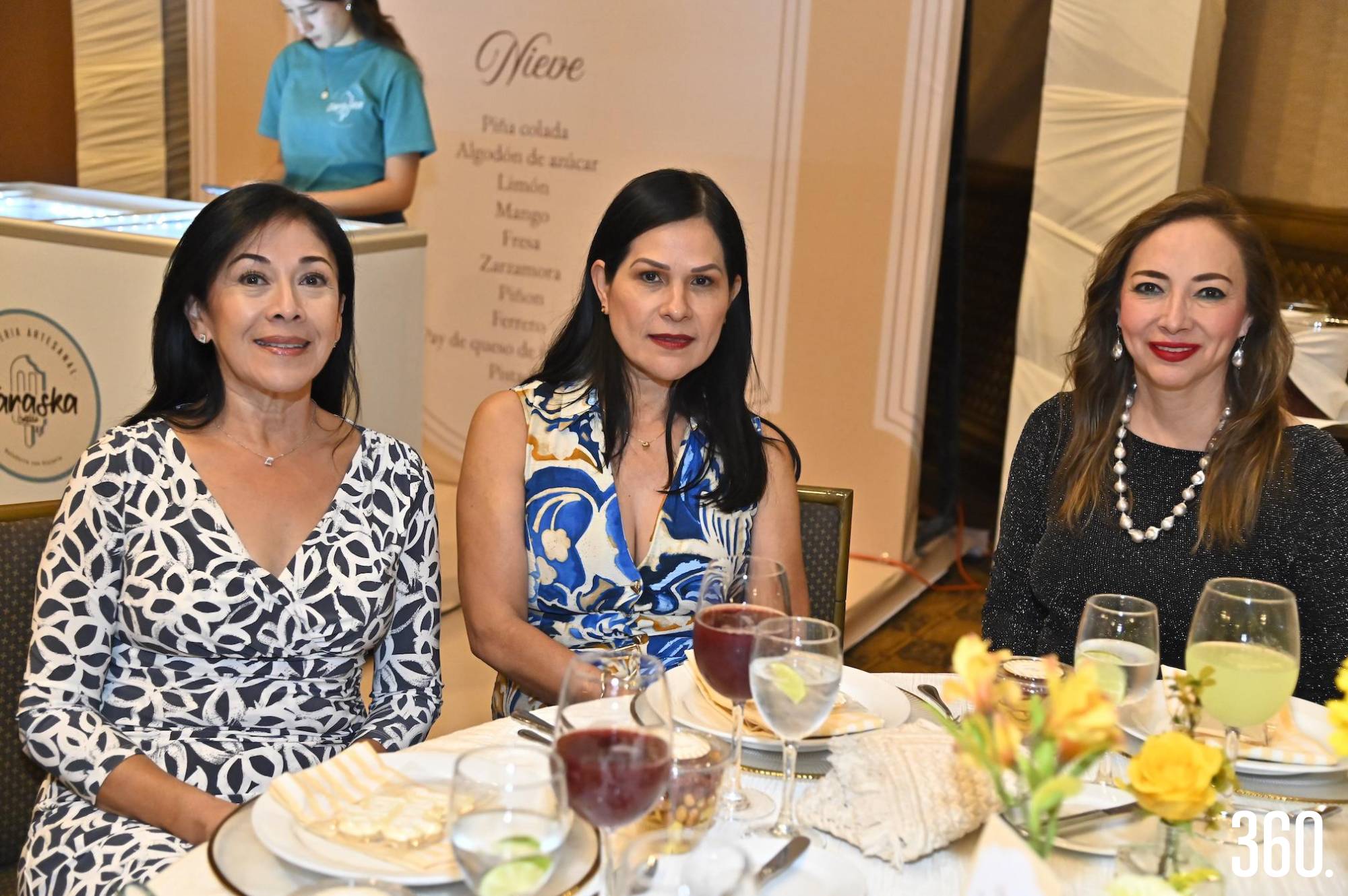$!Virginia Reyes, Elizabeth Castillo y María Elena García de Martínez.