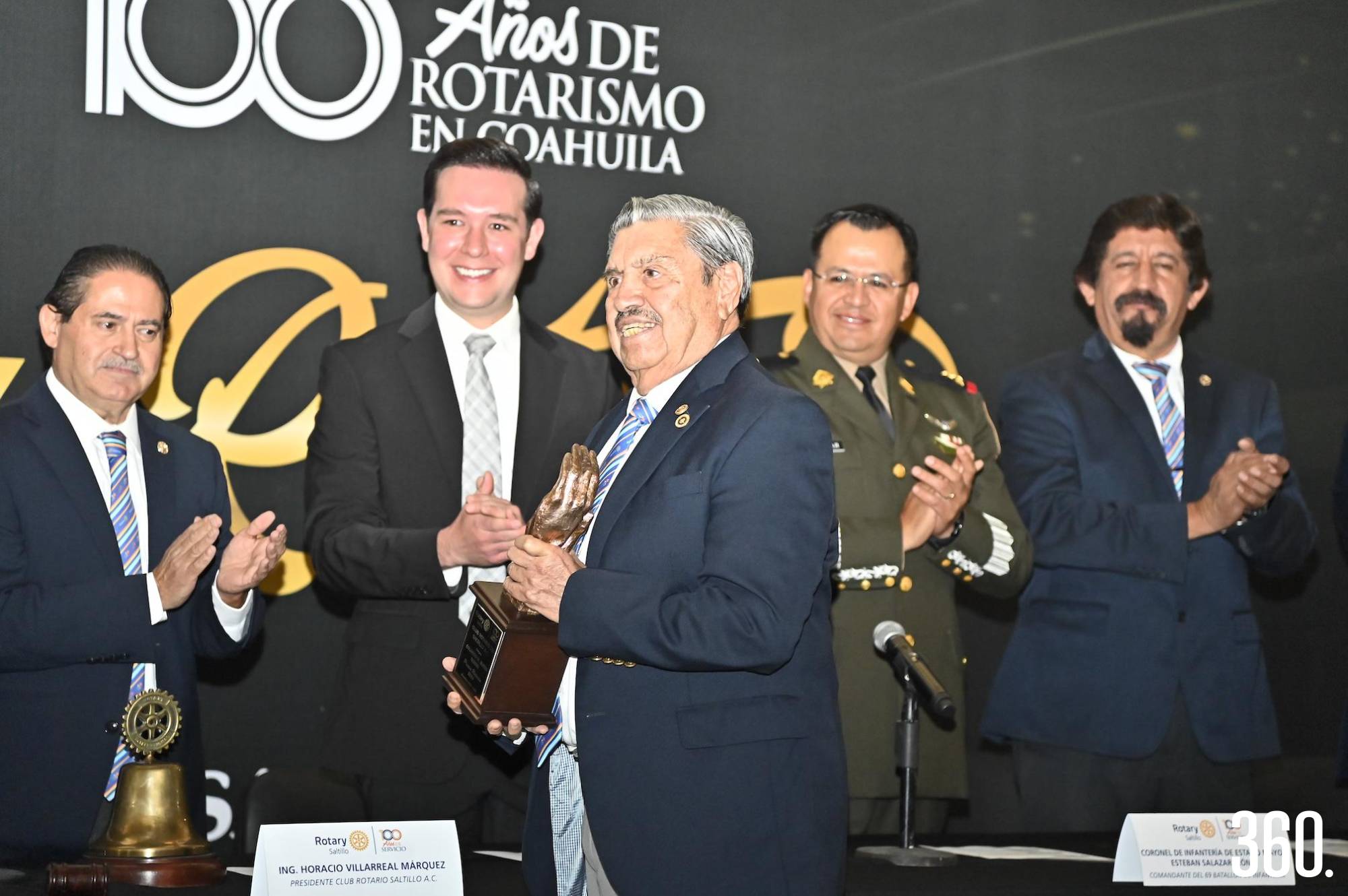 $!Ciro López recibió la presea en honor a don Eduardo M. Suees.