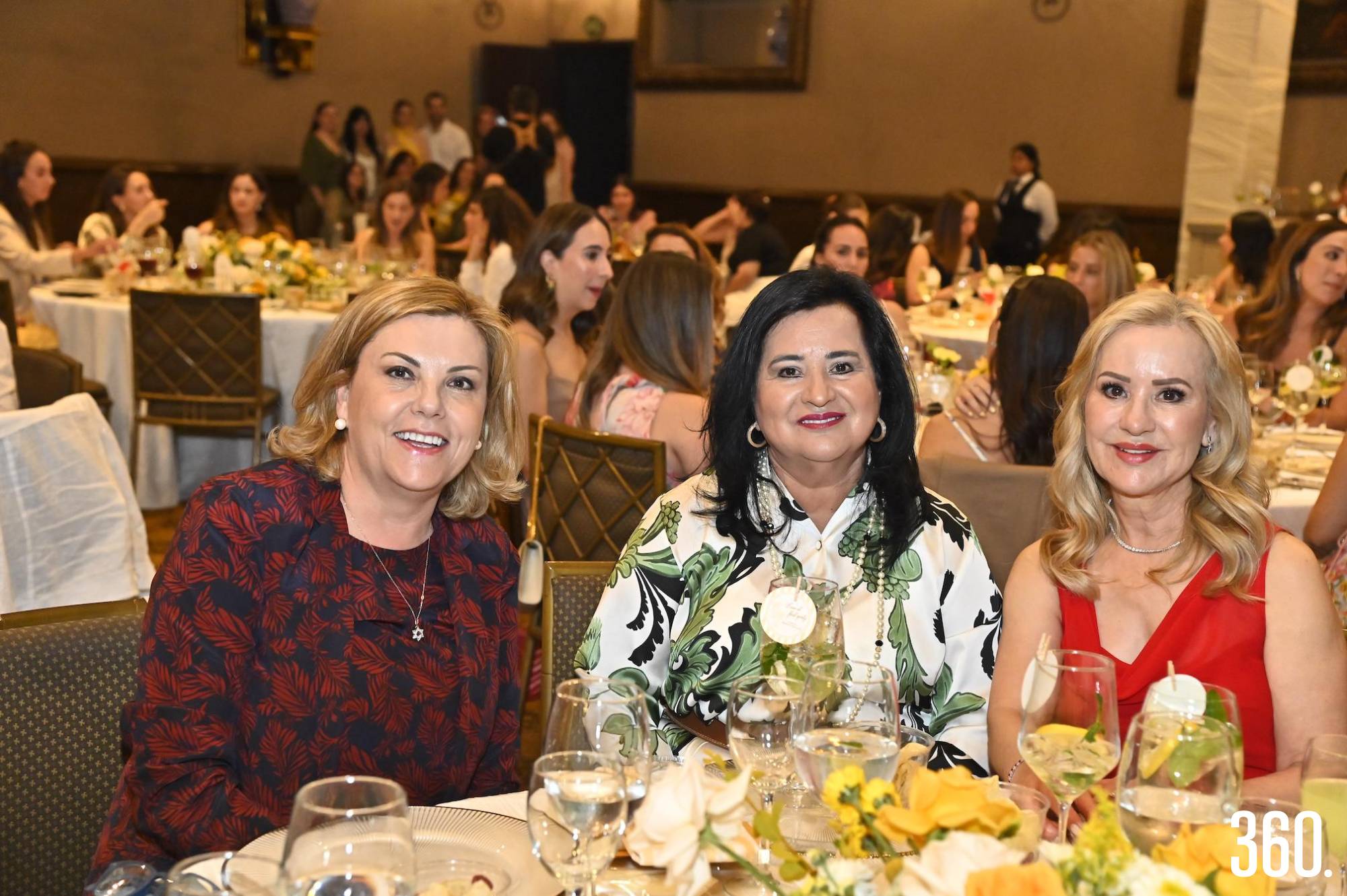 $!Liliana Mendel, Norma Reyes de González y Gisely González.