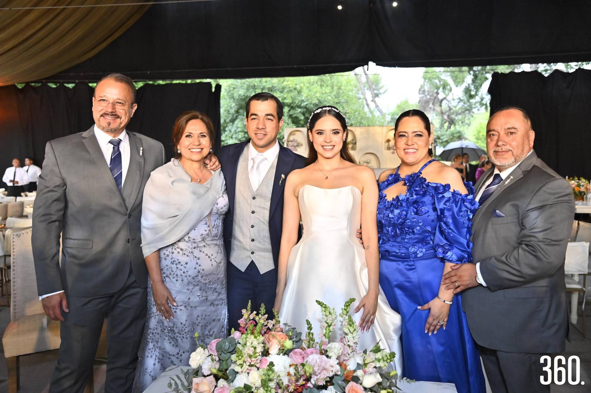 $!María y Mario acompañados de sus padres Carmen Teresa Méndez, Arturo Sosa, Marcela López y Oscar Bustos.