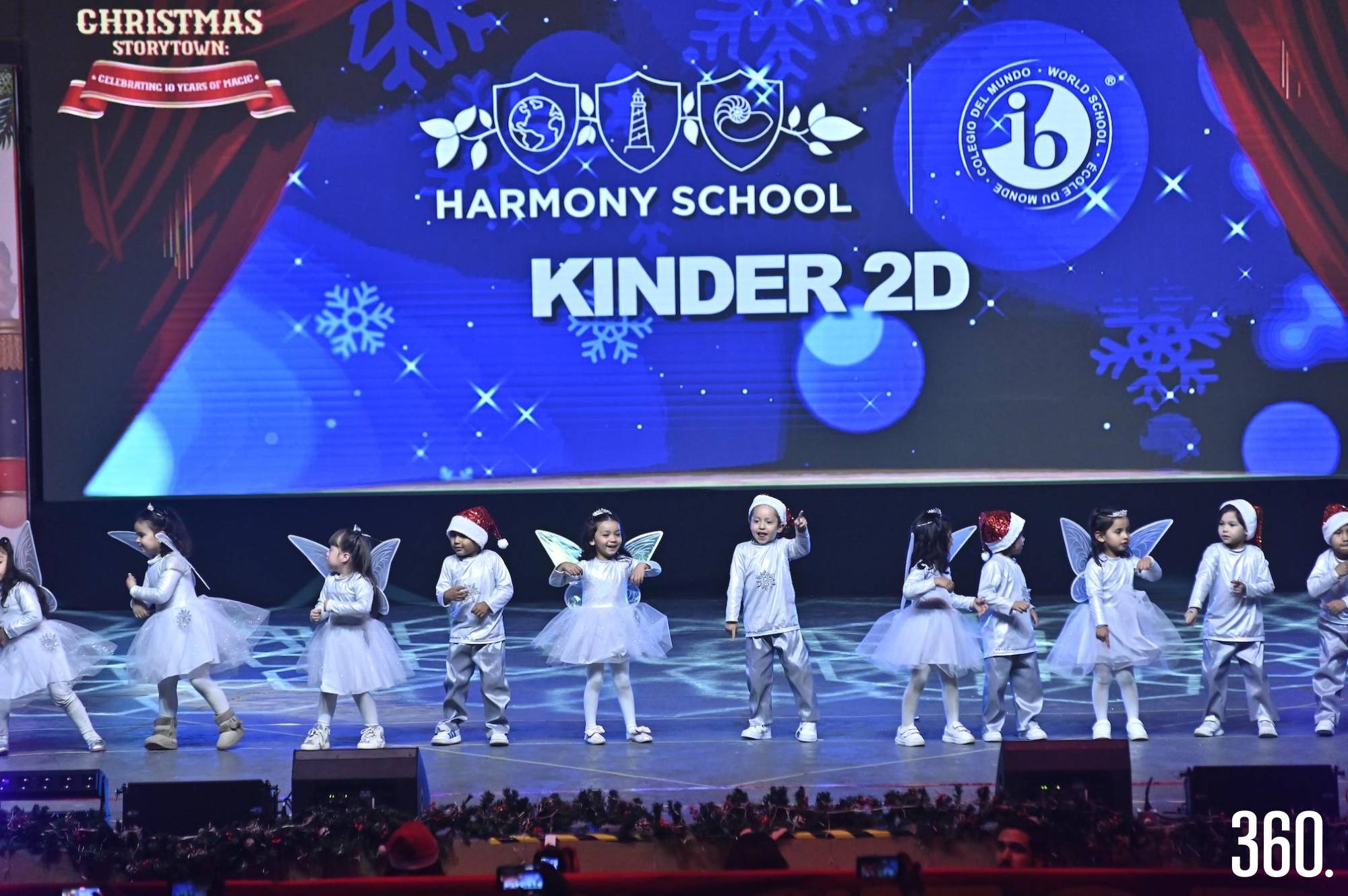 $!Kinder 2D durante su presentación.