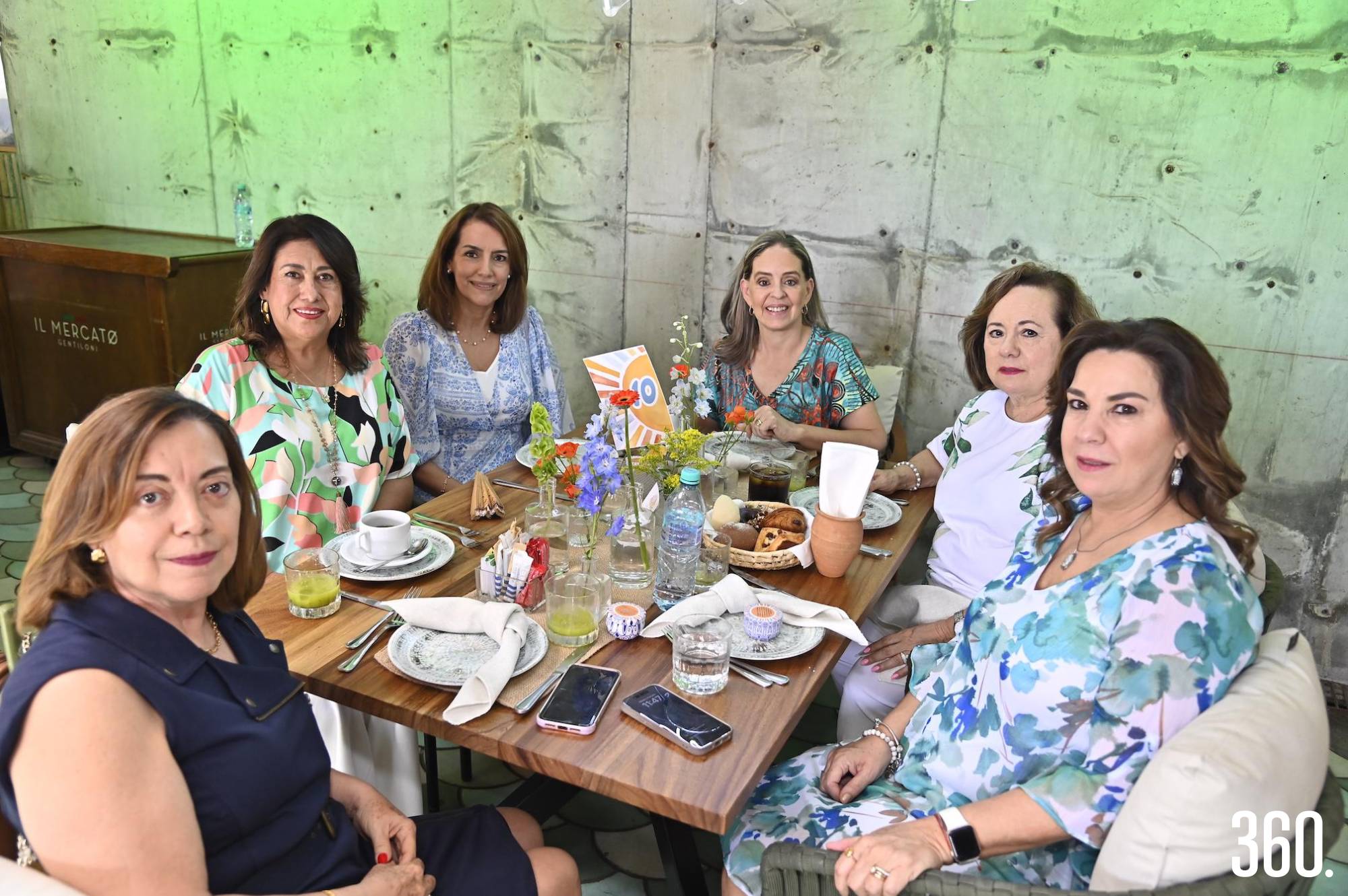 $!Patricia Ochoa, Martha Laura Vásquez, Norma Aguirre de Recio, Martha Montemayor y Deyanira Samperio.