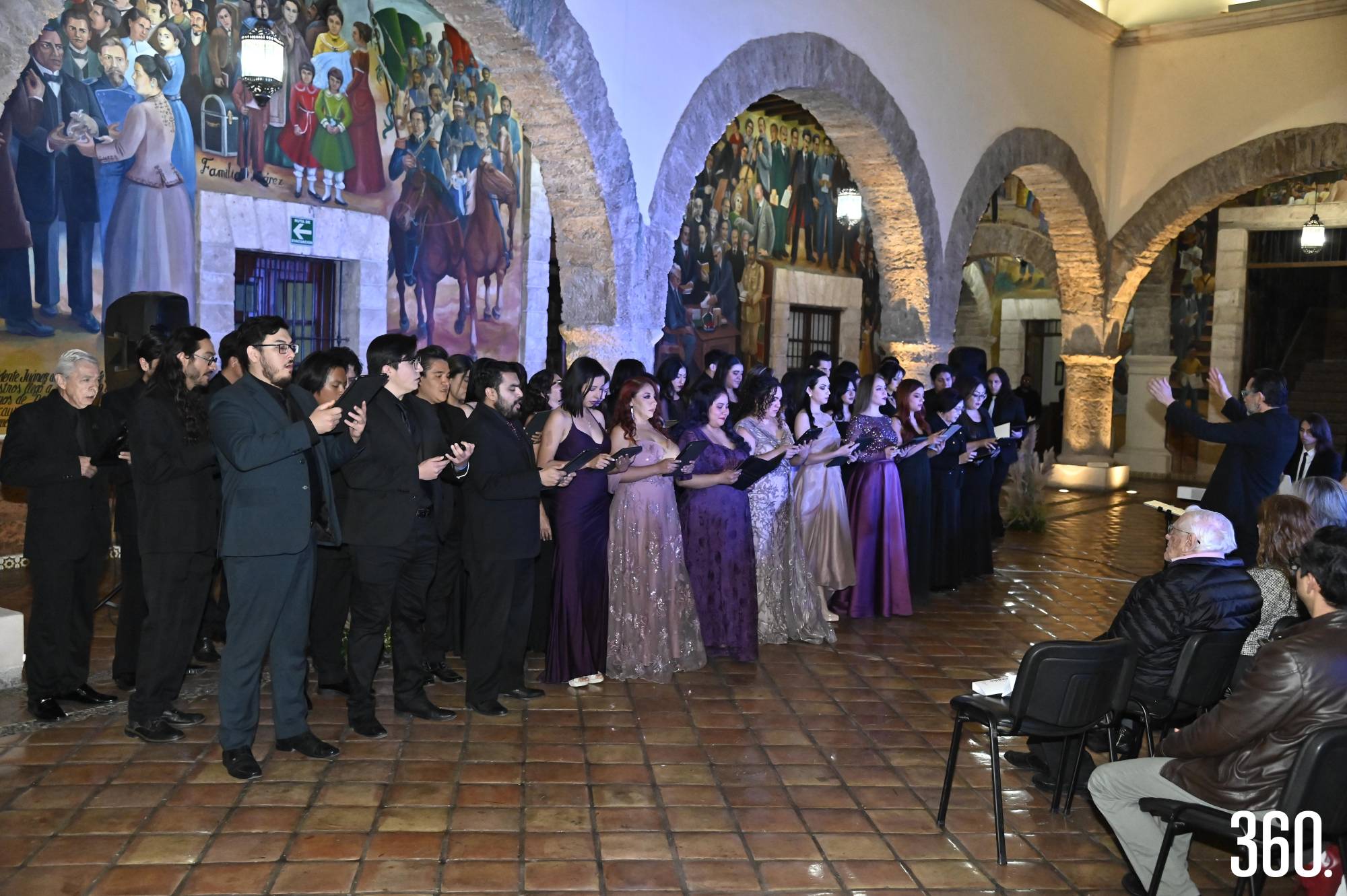 $!Intérpretes de la Compañía de Ópera de Saltillo durante la gala “Trilogía”, inicio de su nueva temporada.