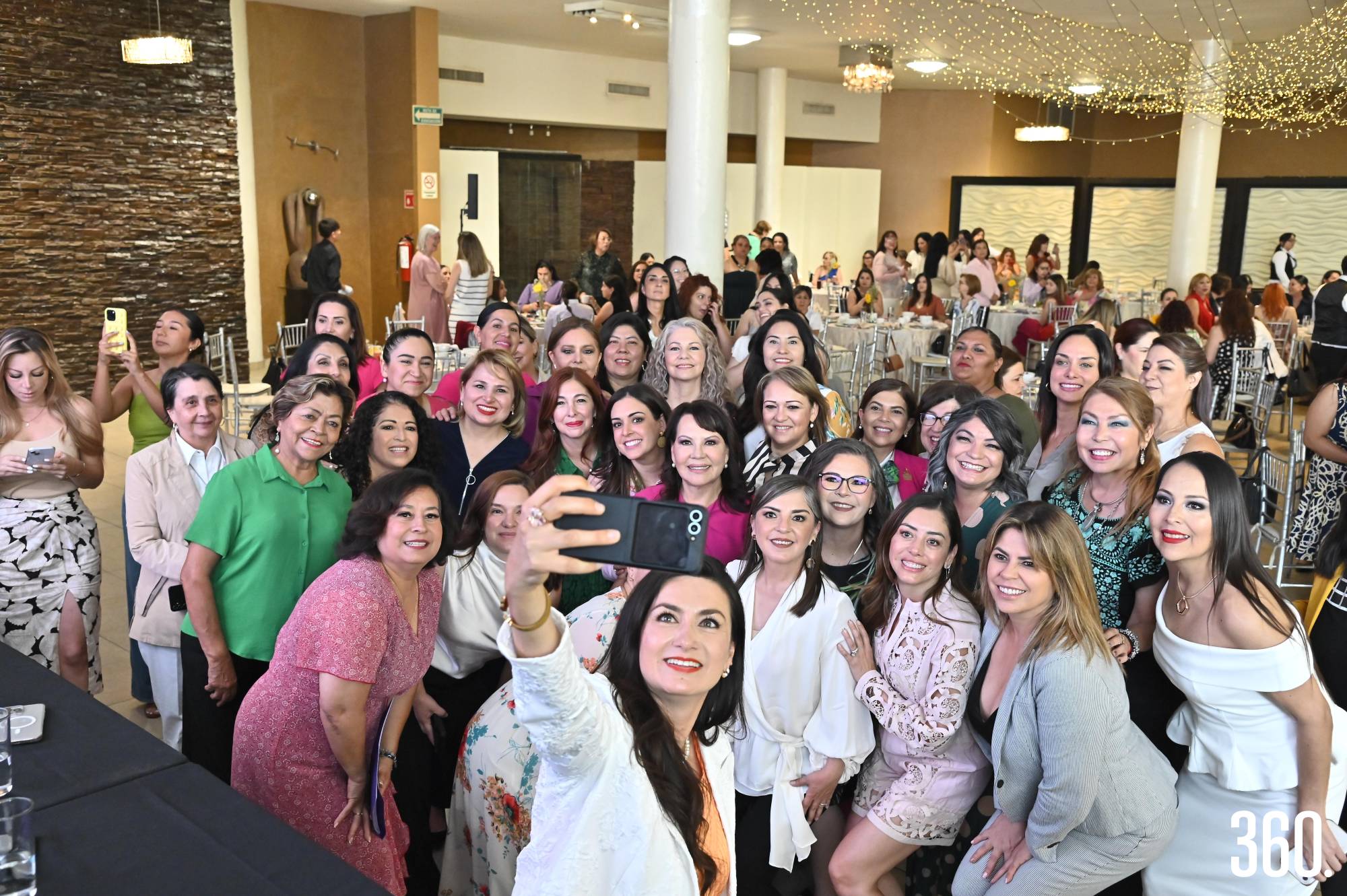 $!También se tomaron ‘selfies’.