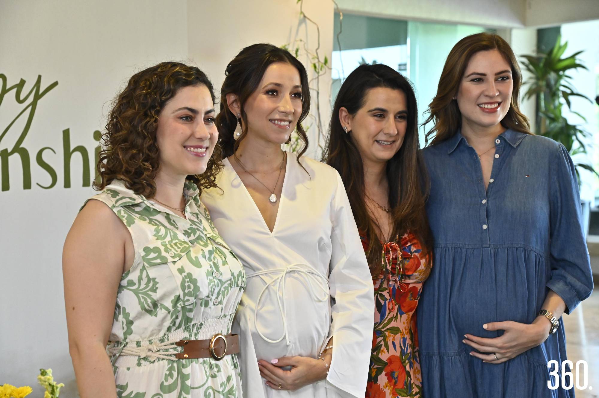 $!Paola con Marimar Treviño, Leila Saade y Ale Izarraras.
