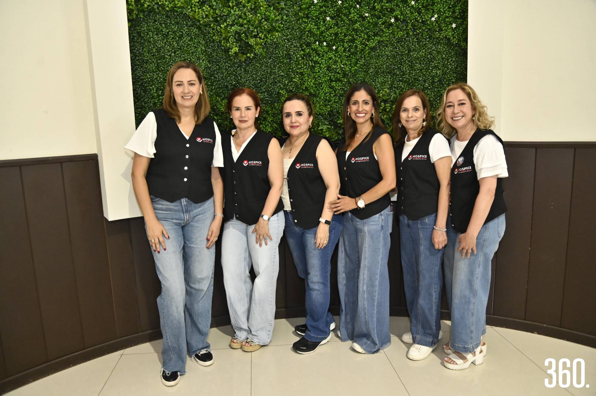 $!Lili Aguirre, Ana Murayra, Claudia Villalobos, Yaya Portillo, Tinis Barajas y Claudia González de Zertuche.
