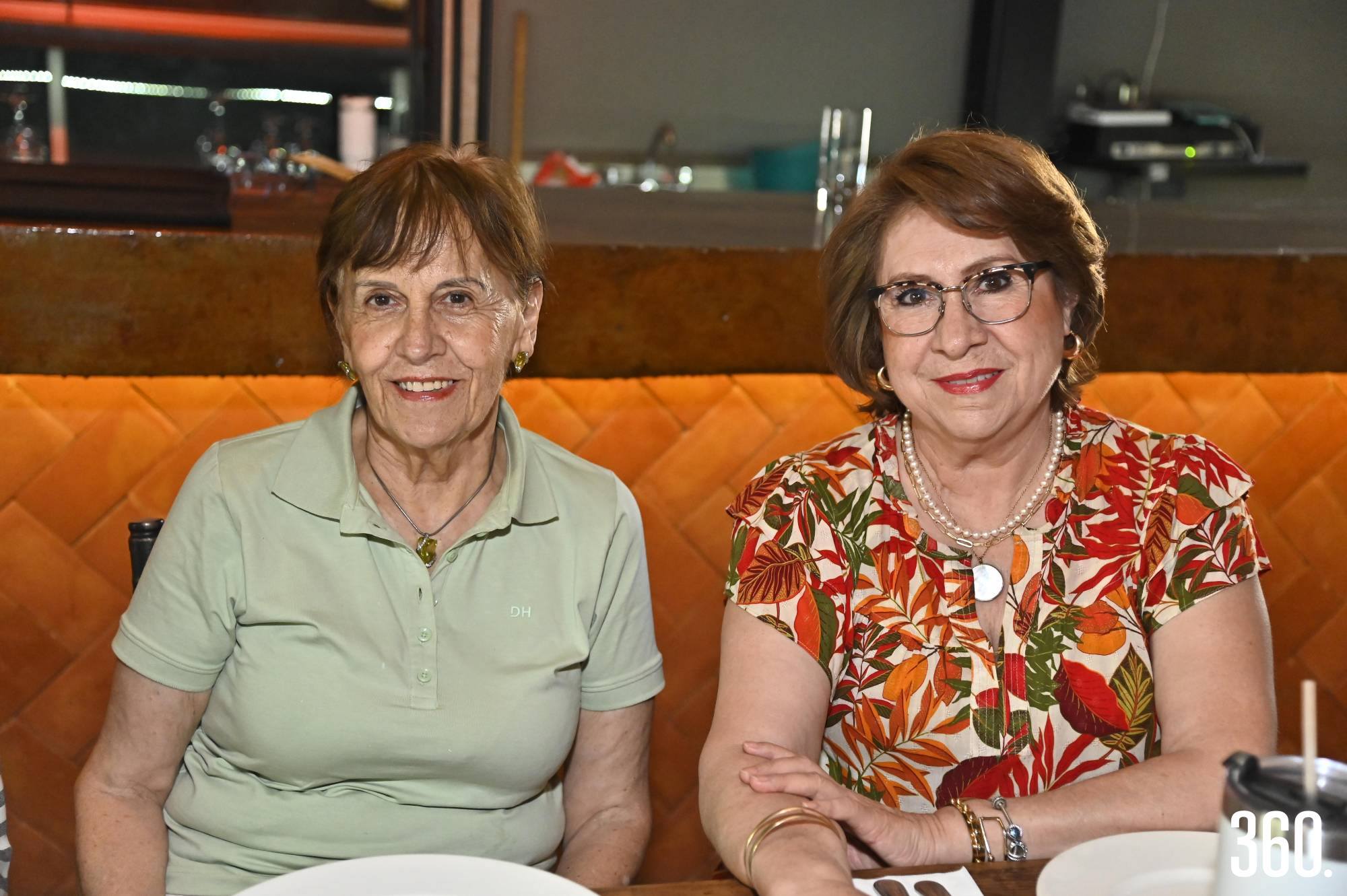 $!María del Refugio Valdés y Rosa Elia Fuentes.