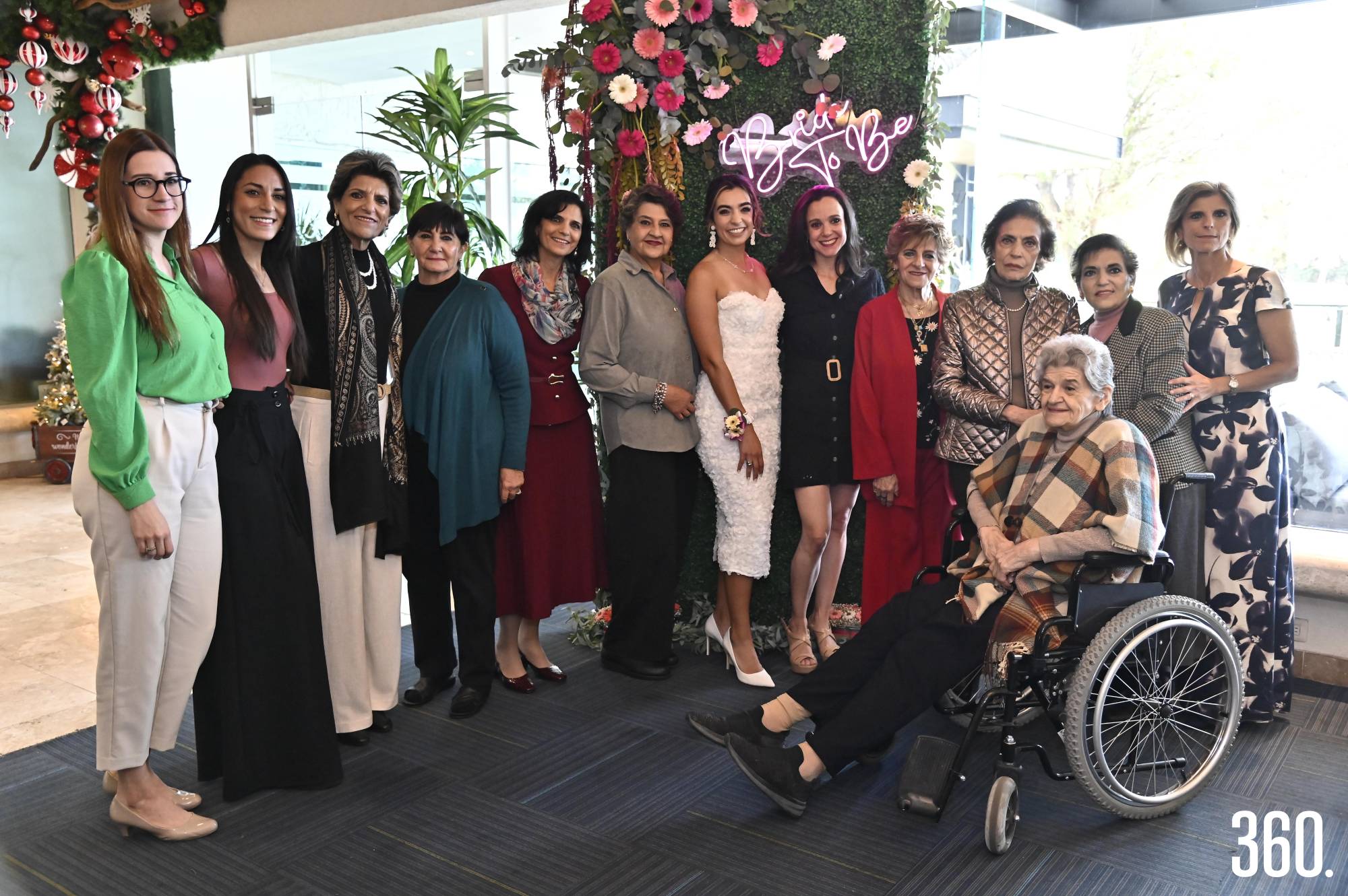 $!Mónica acompañada de su familia.