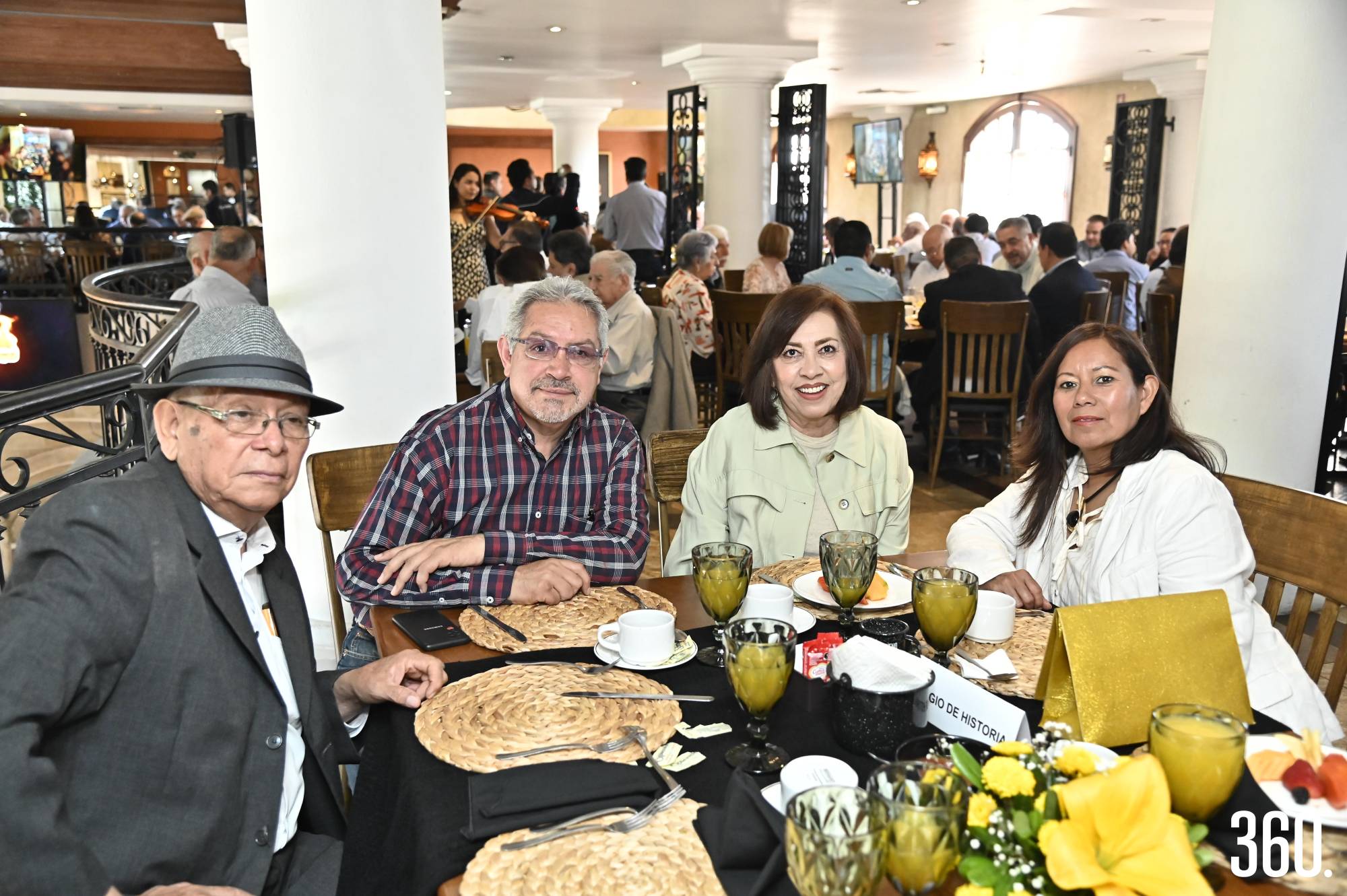 $!Sergio Mireles, Carlos Santa María, Paty Barrera y Teresa Alvarez.