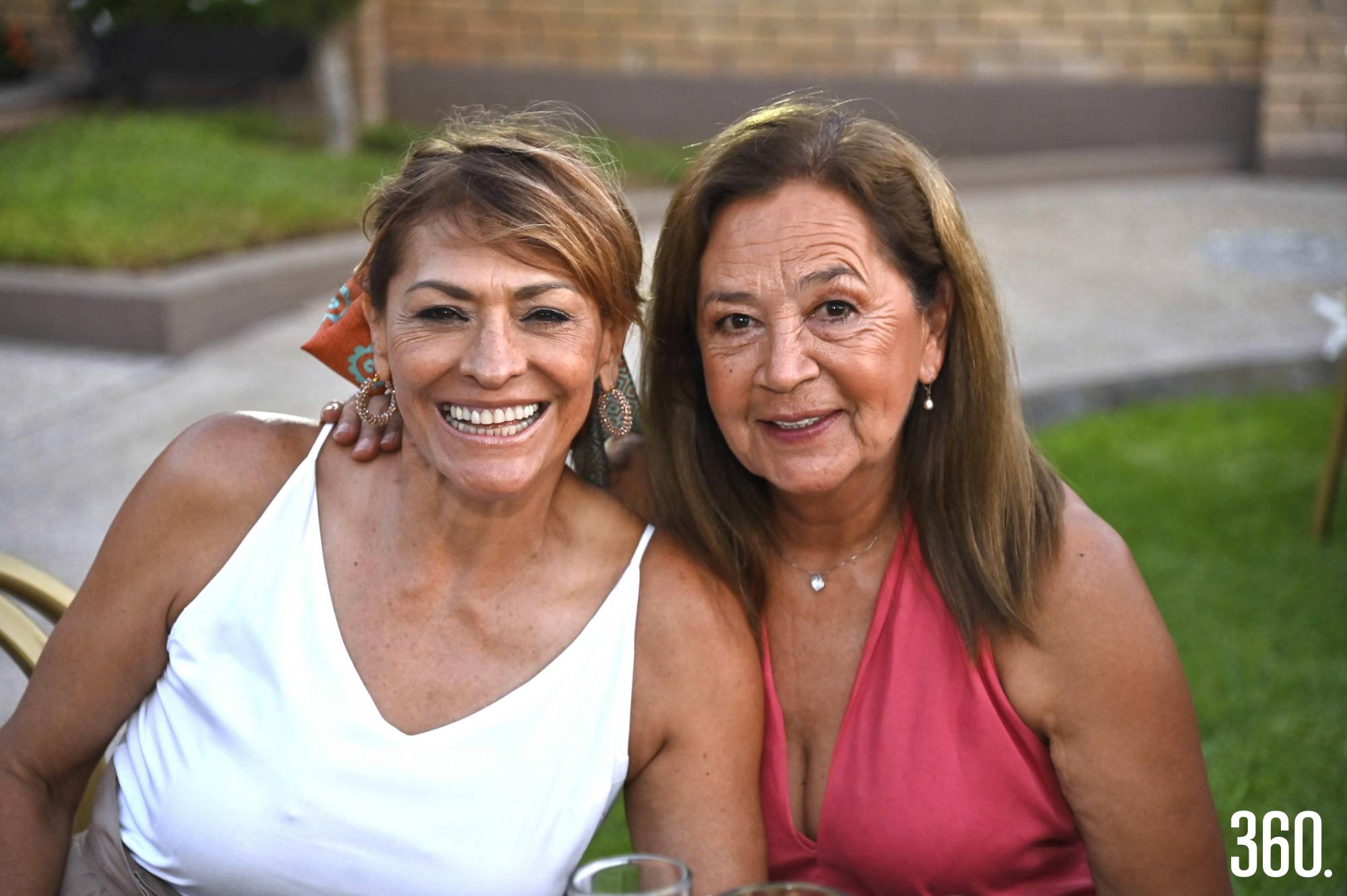 $!Olivia Flores de Prado y Mónica Ventura.