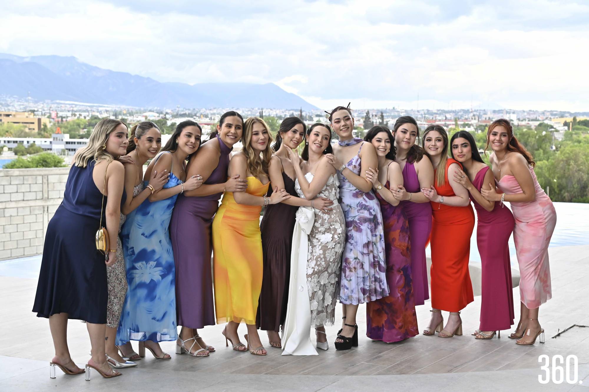 $!Marcela Carrillo con sus amigas.