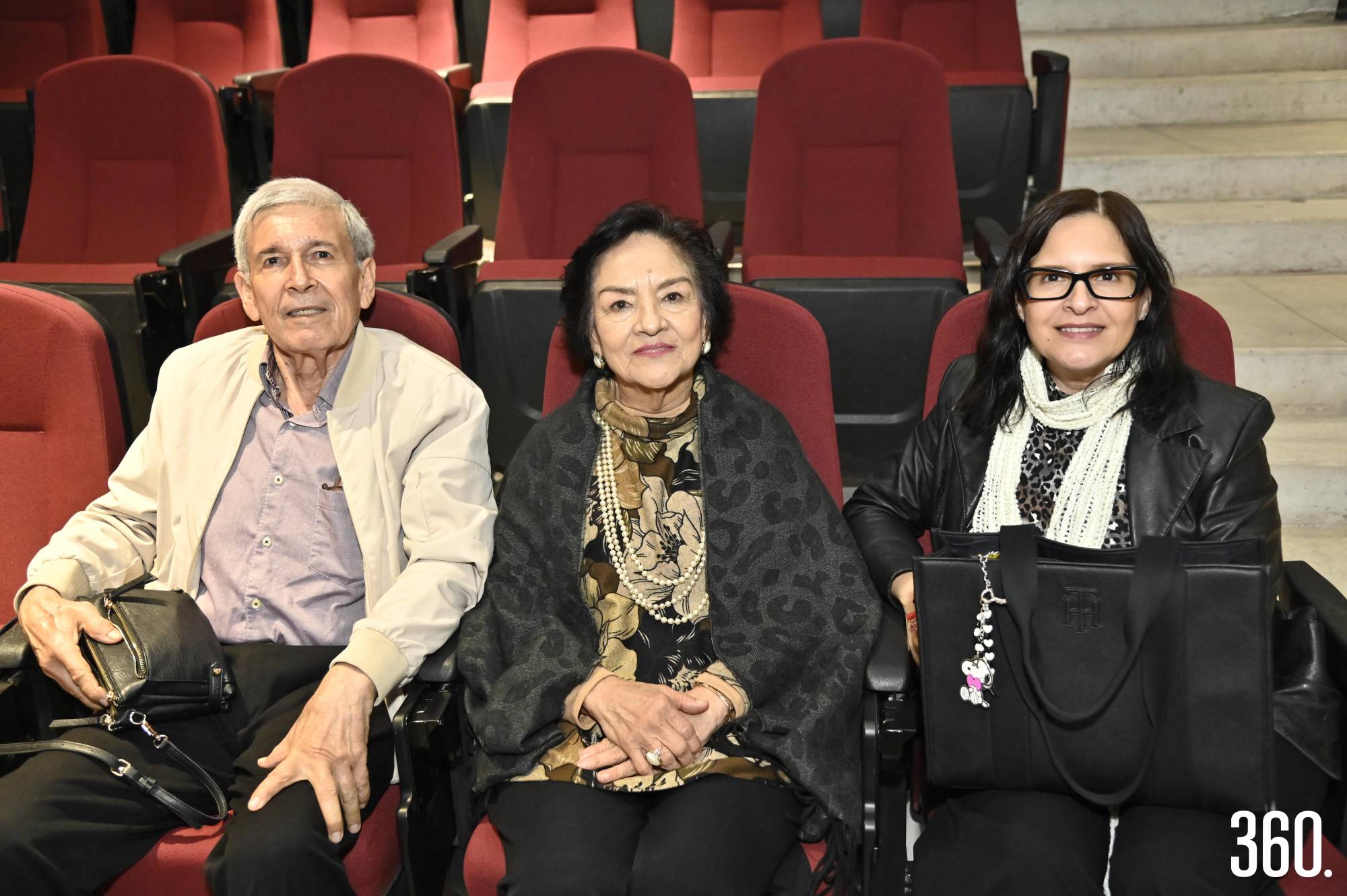 $!Joel García, Martha González y Martha Patricia García.