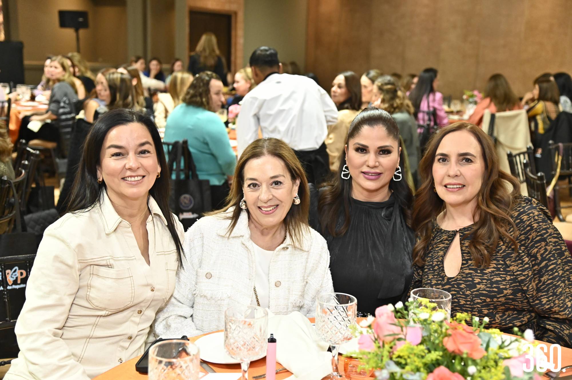 $!Claudia Muñoz, Rebeca Canales, Yadira Bonetti y Cynthia Niño de Rivera.