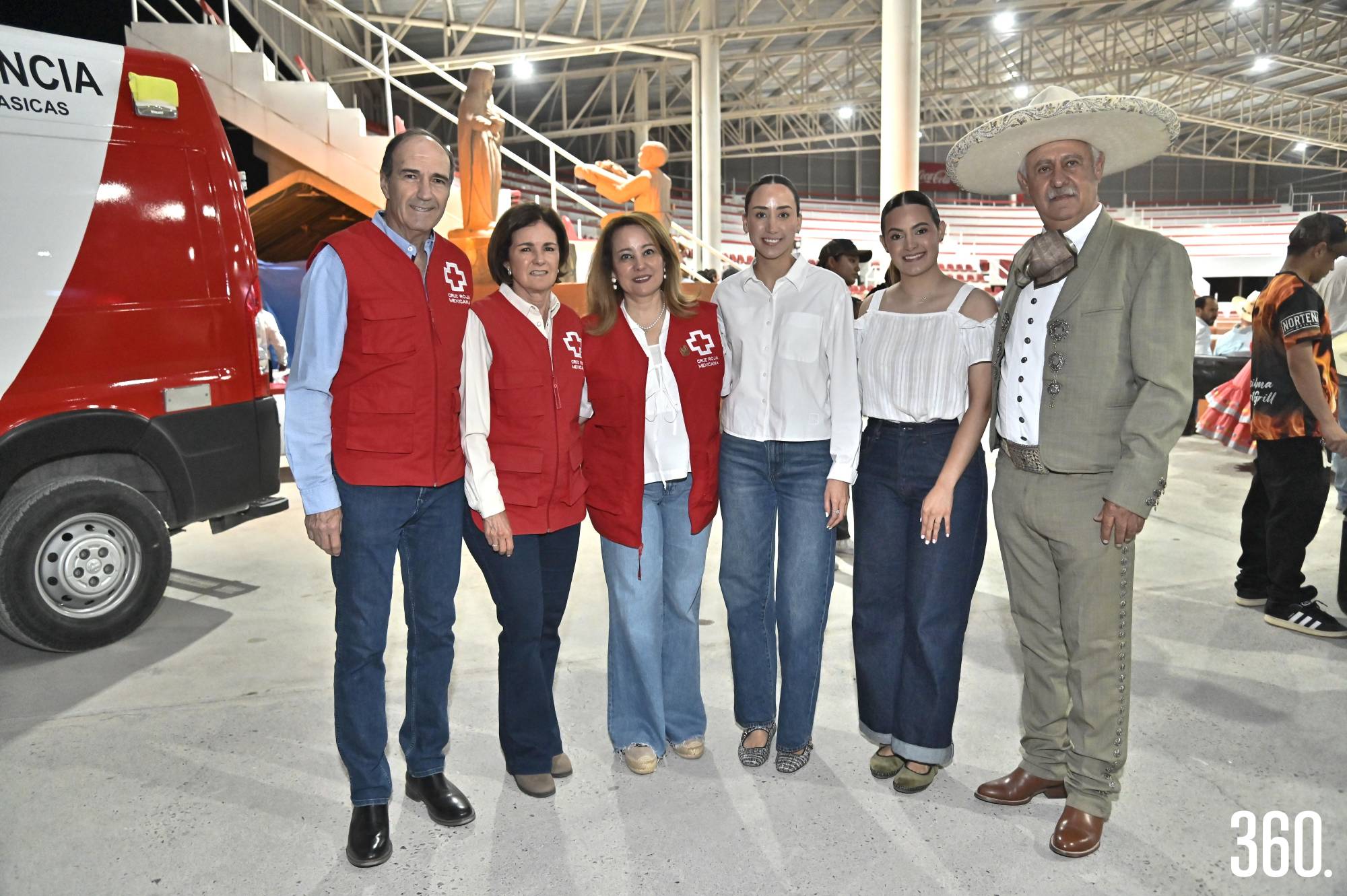 $!Sergio Pérez, Yoyis Flores de Pérez, Minis Blanco de Dávila, Alejandra, Elena y Leonardo Dávila.