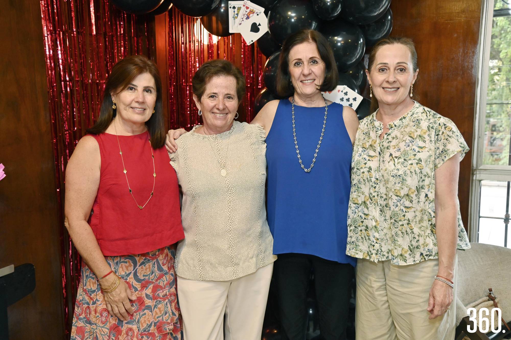 $!Norma con sus hermanas María Elena, María Teresa y Elsa Arsuaga.