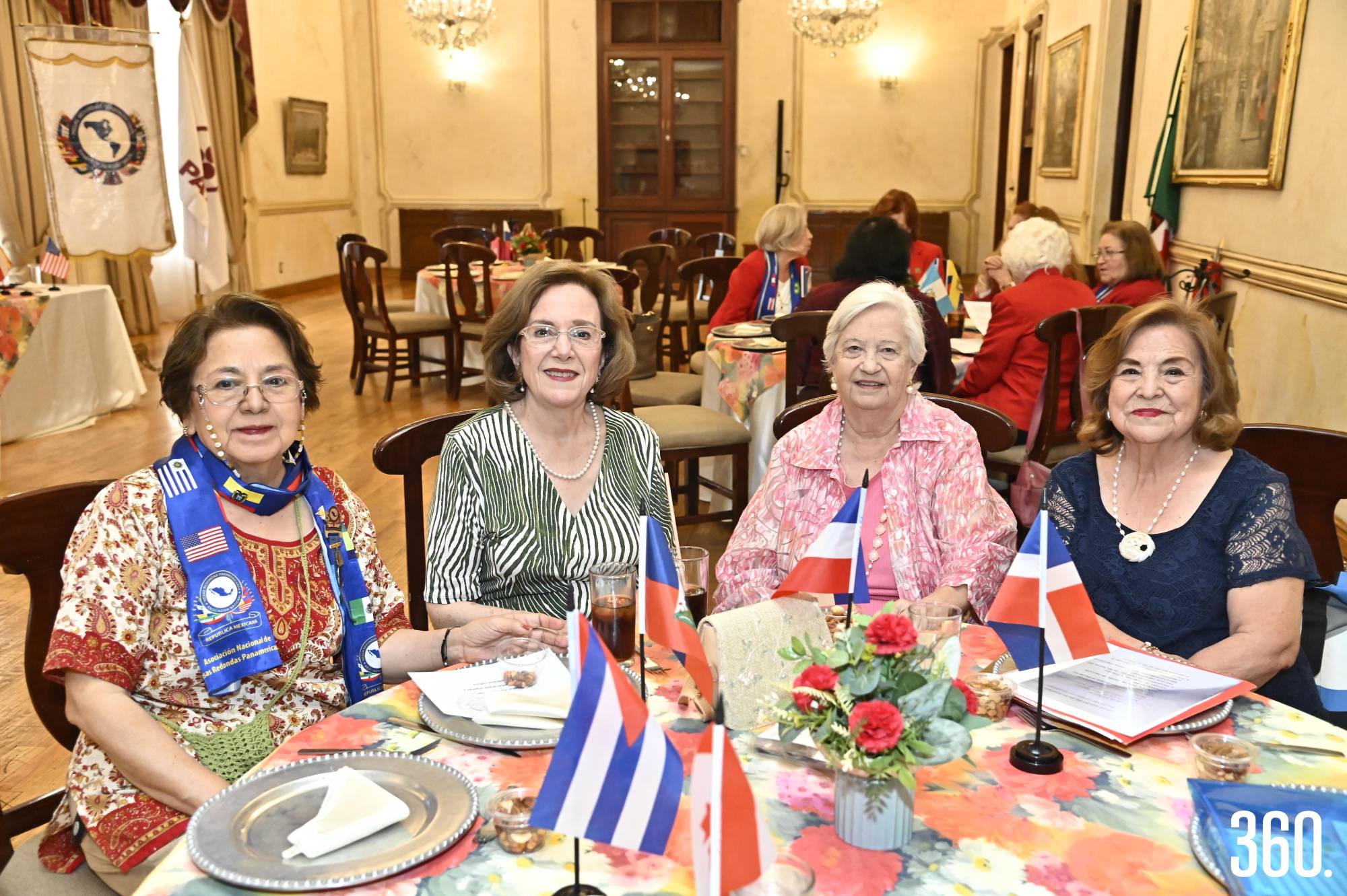 $!Elsa Valdez Castro, Elvira Padel de Musa, Carmelita Quintanilla y Lupita Cabrera de Ramírez.