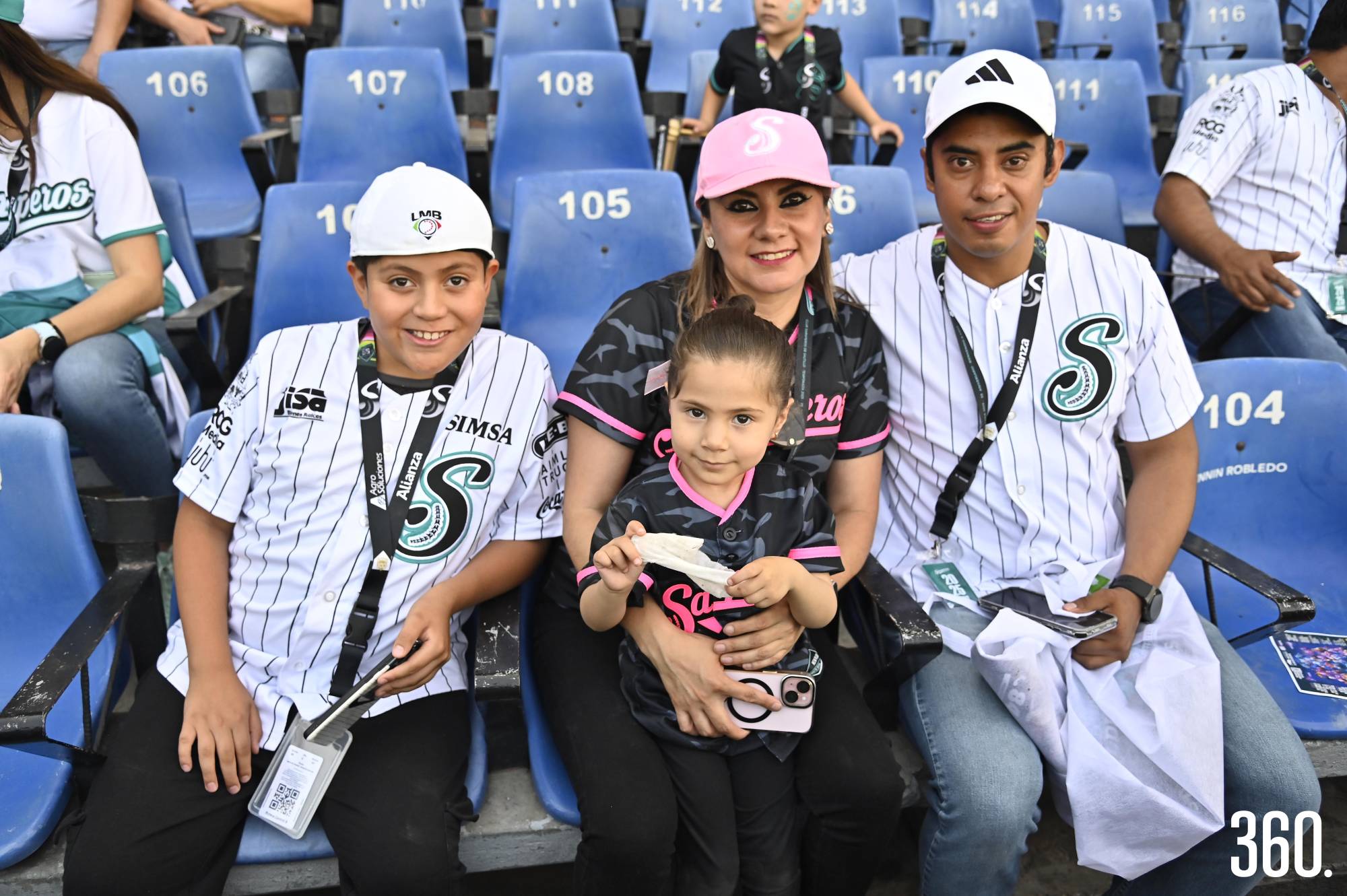 $!Rodrigo, Liliana, Aynara y Gerardo Estévez.
