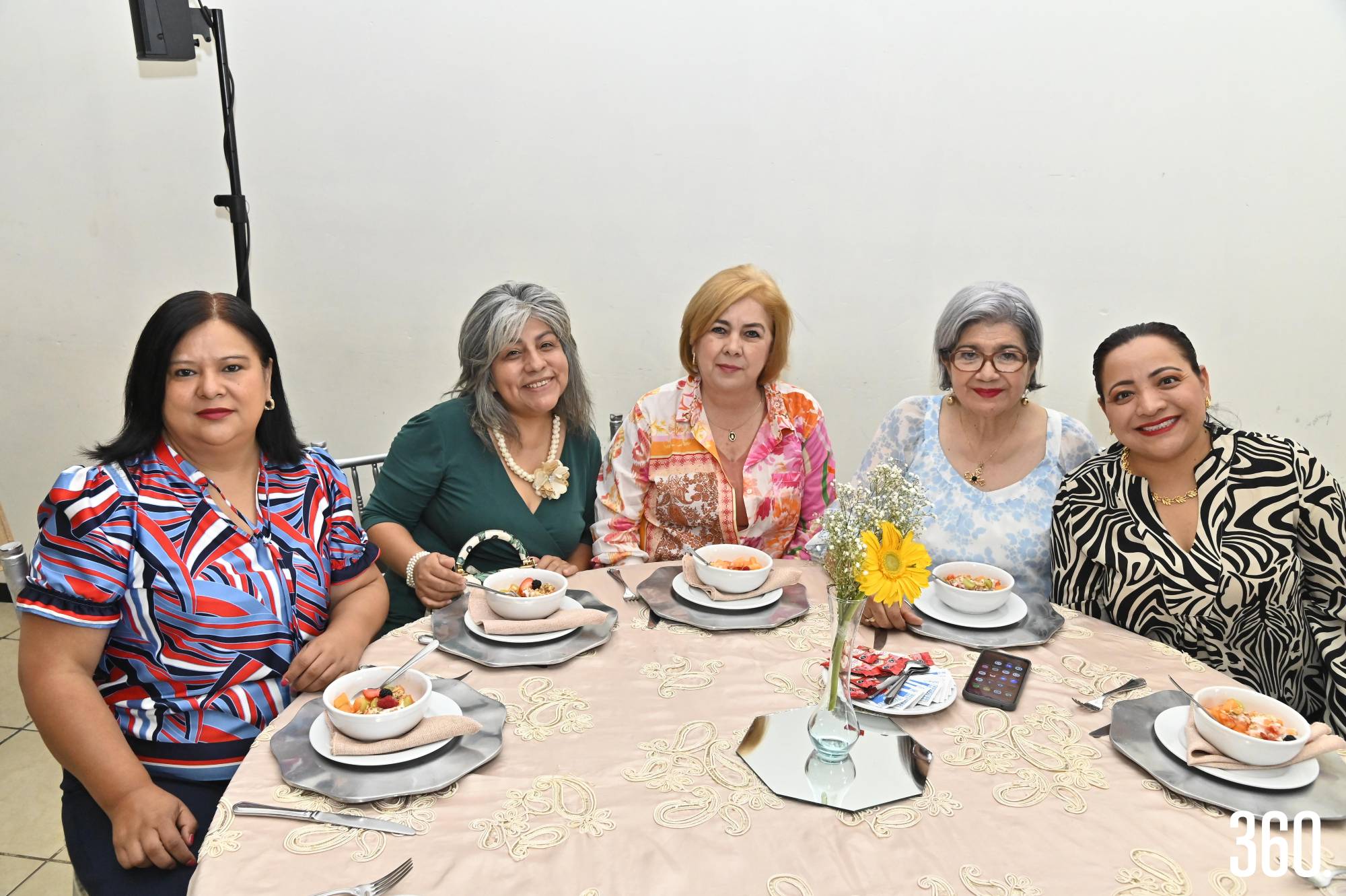 $!Erika Hernández, Mari Flores, Rosa Lía García, María Isabel de Burciaga y Claudia Anguiano.