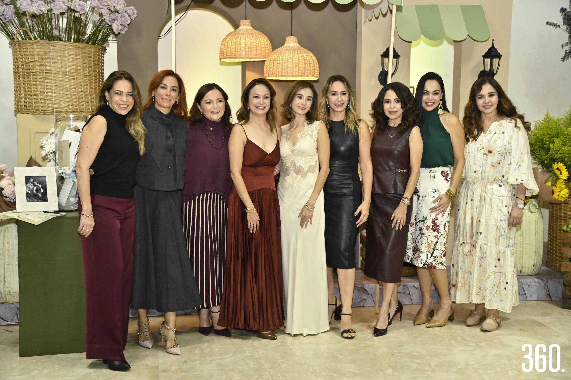 $!Claudia Farias, Mónica Robles, Nuria Uribe, Pau Padilla, Greta del Bosque, Norma Montemayor, Laura Farias y Maricarmen Farias.