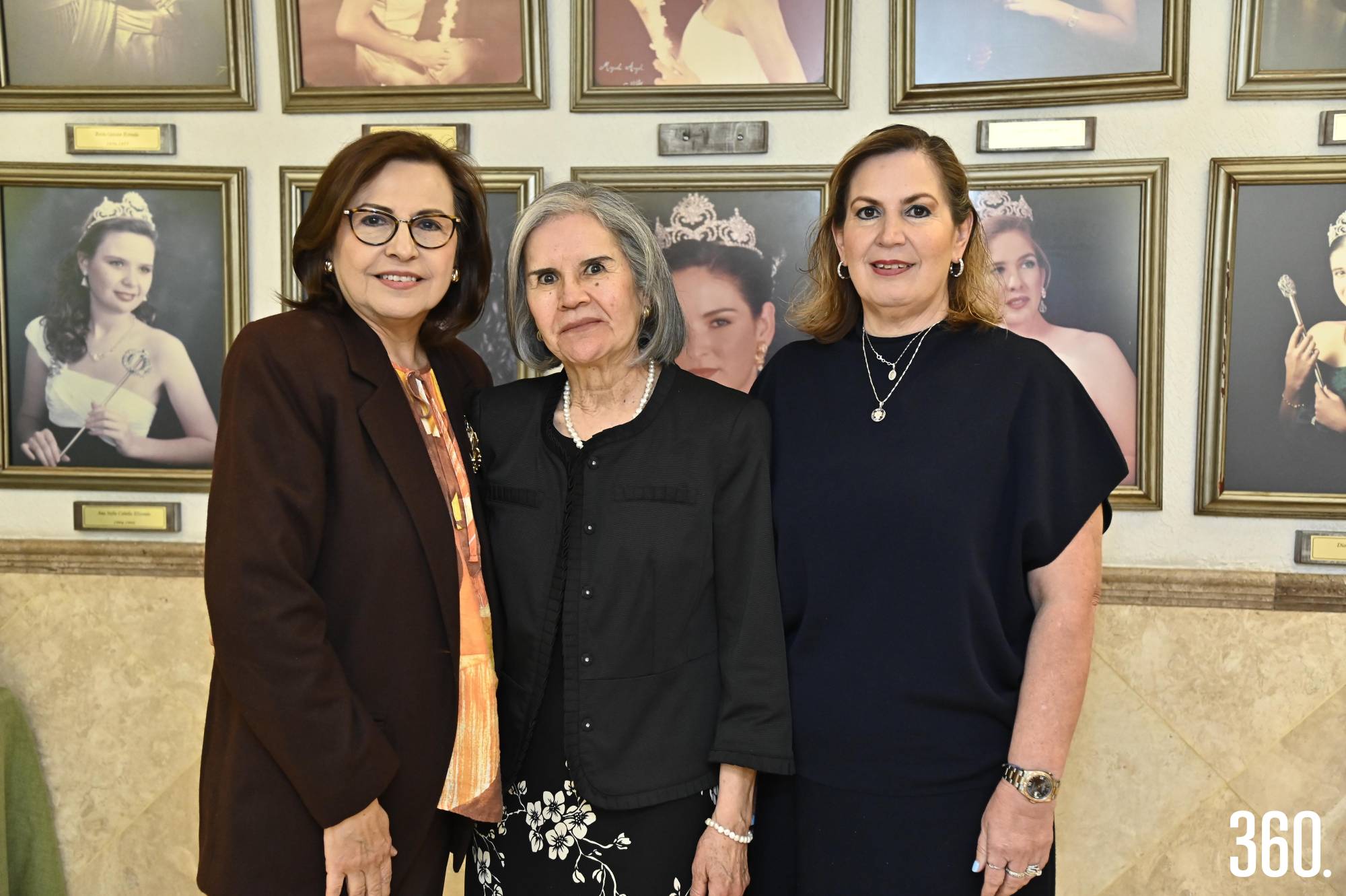 $!Anfitrionas y conferencistas del mes Paula Gutiérrez de Doguin, Honora Rodríguez de Chapa y Esperanza Guevara de Serna.
