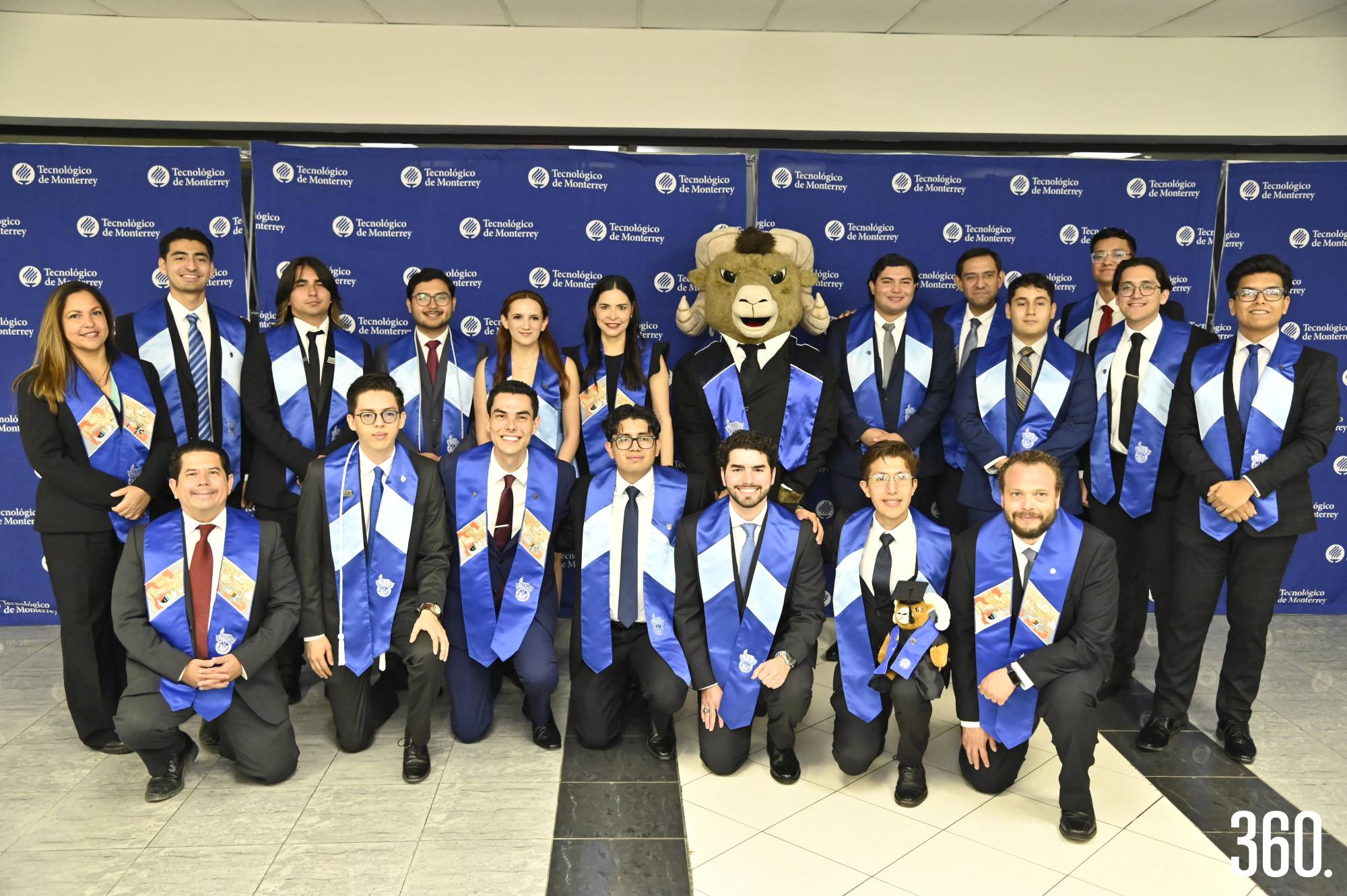 $!Alumnos de la carrera de Ingeniería en Mecatrónica.