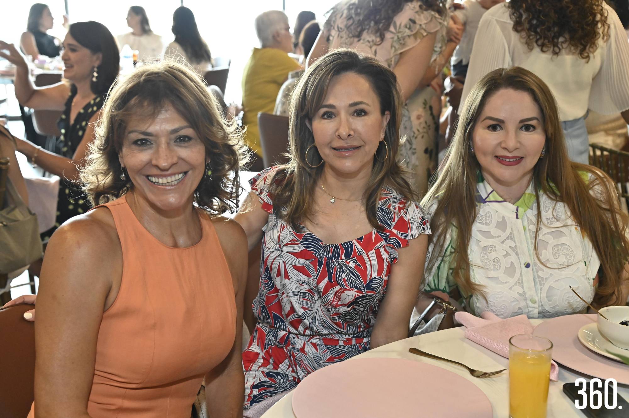 $!Olivia Flores de Prado, Anabel Blásquez y Katy Salinas.