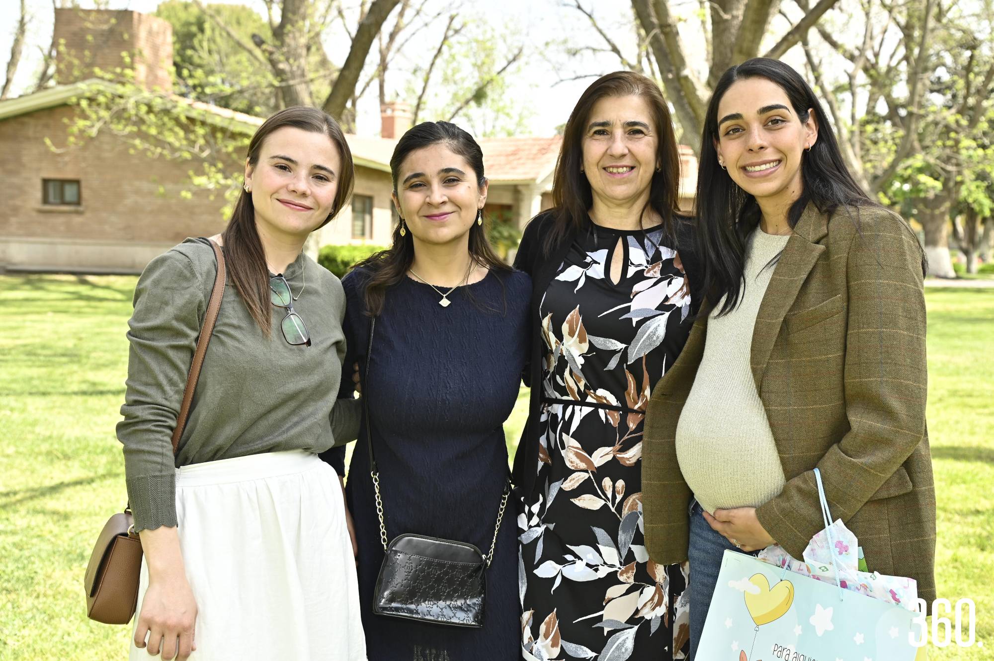 $!Paulina y Sofía Melo, Paulina Udave y Ceci Ruiz.