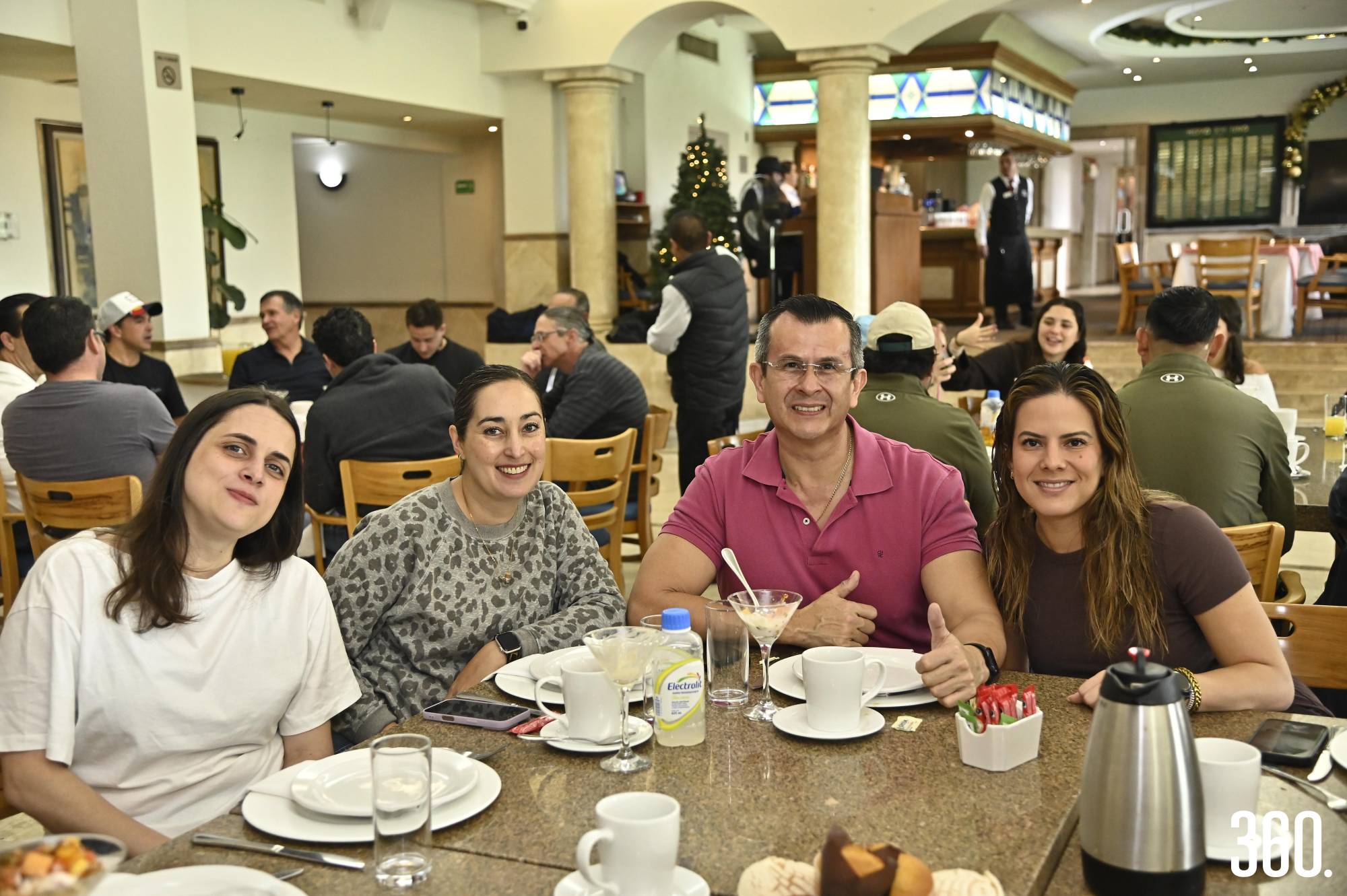 $!Florencia Lindau, Gina Rangel, Francisco Siller y Gaby Bustillos.