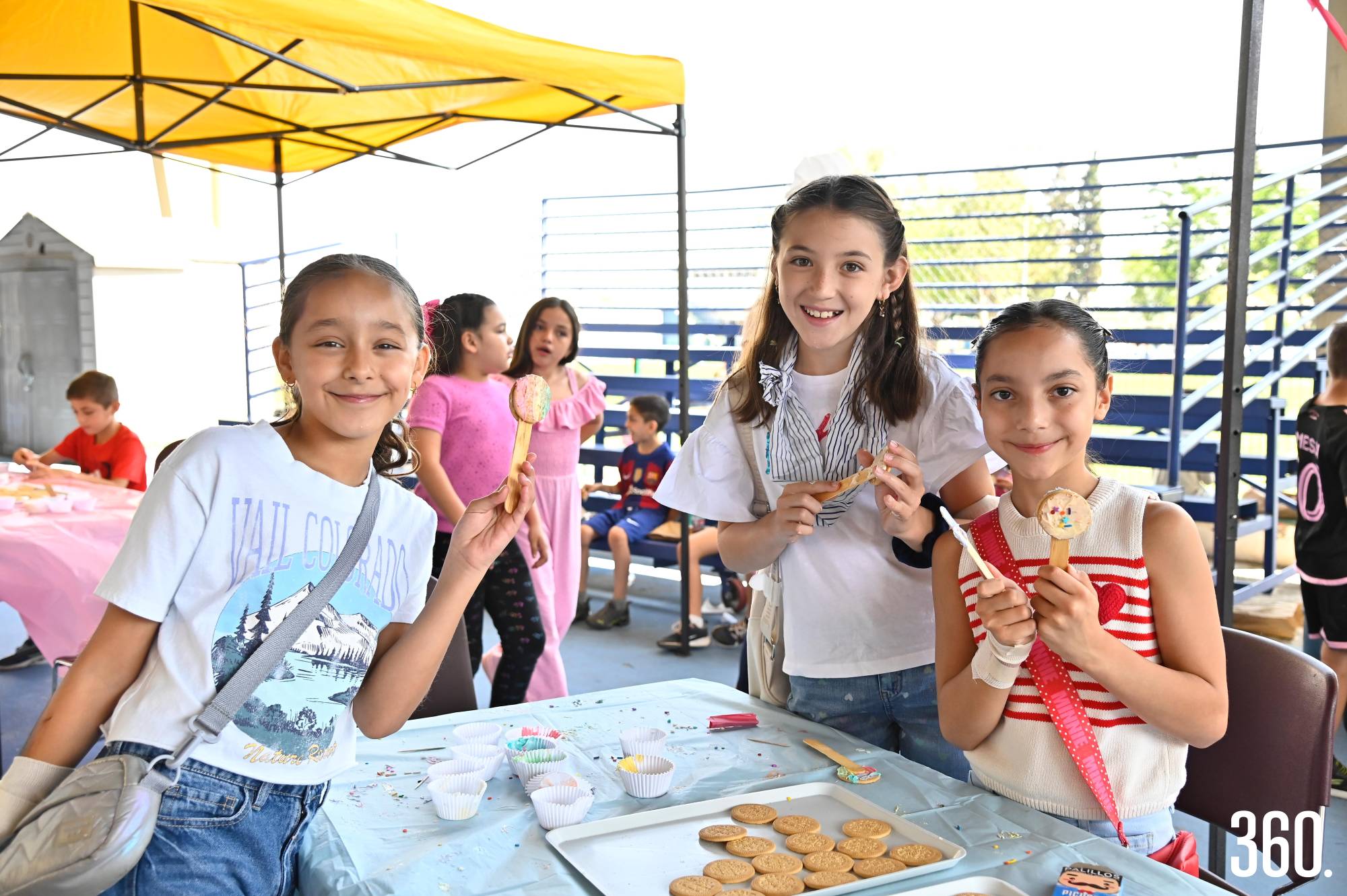 $!Decoraron galletas.
