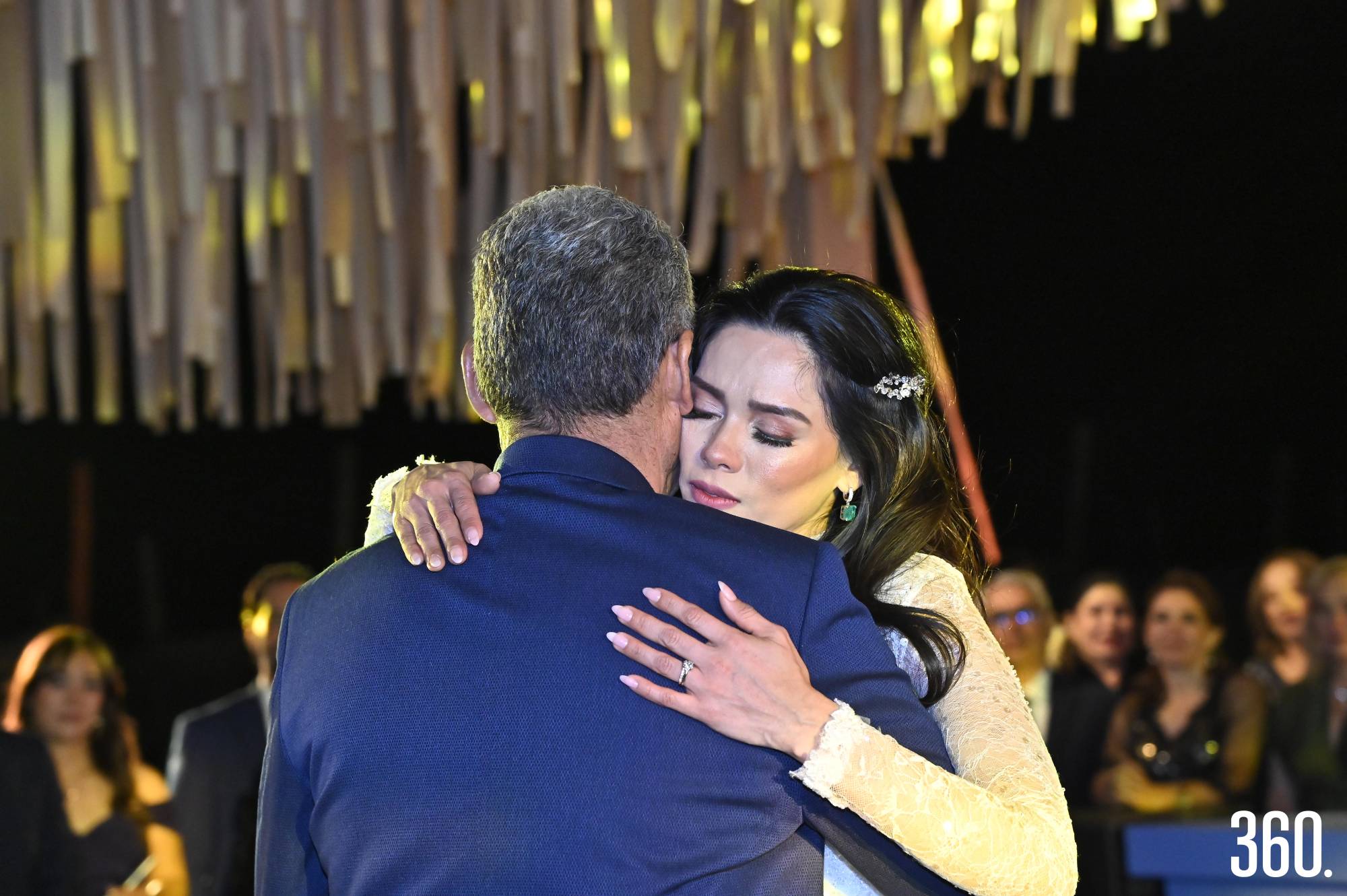 $!Anahí bailó con su papá, Cruz Eliseo Ruiz.
