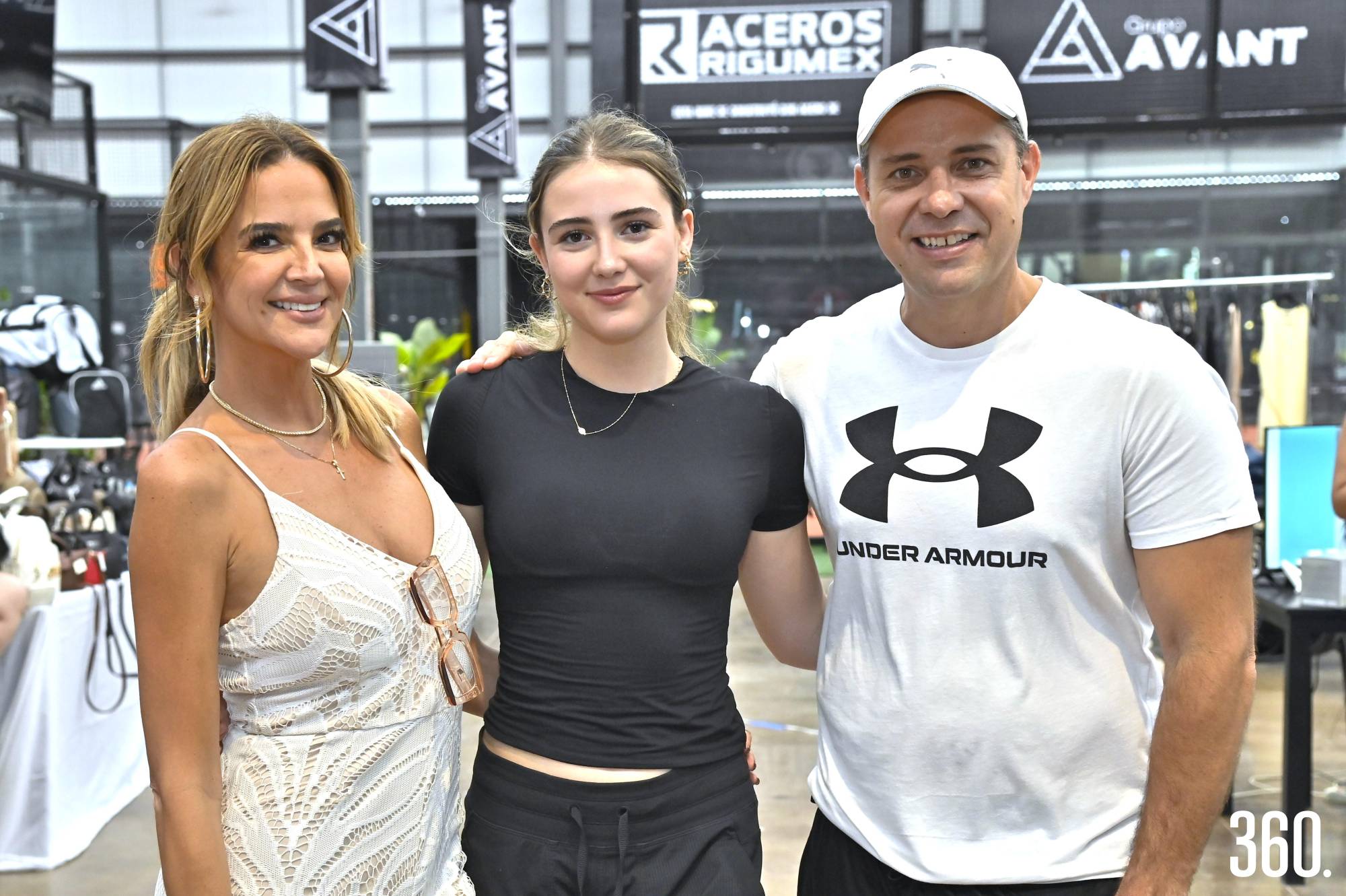 $!Elsa Burgos, Elsa María y Sergio Siller.