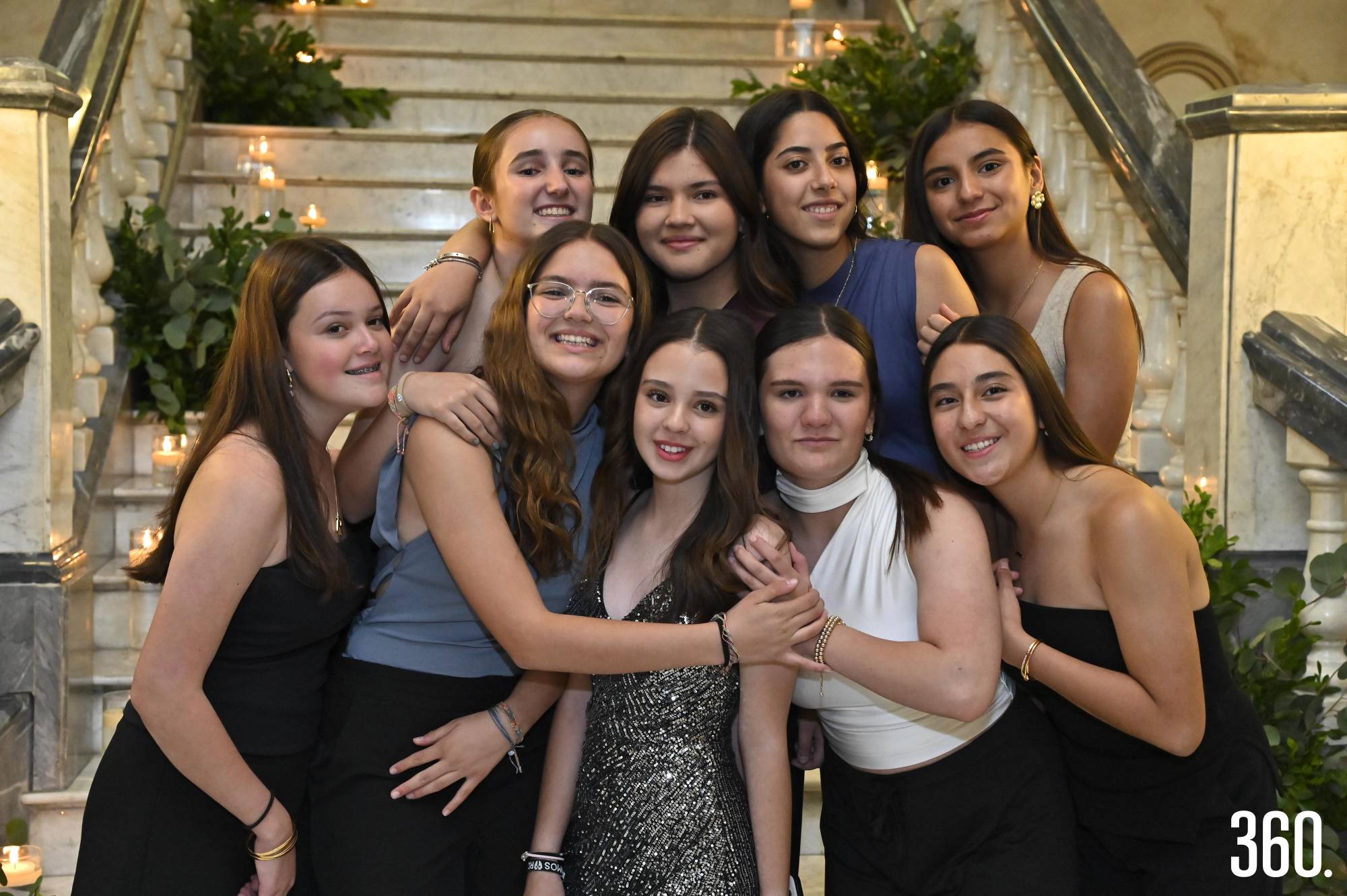 $!Anapaty con su grupo de amigas “familia oro”.